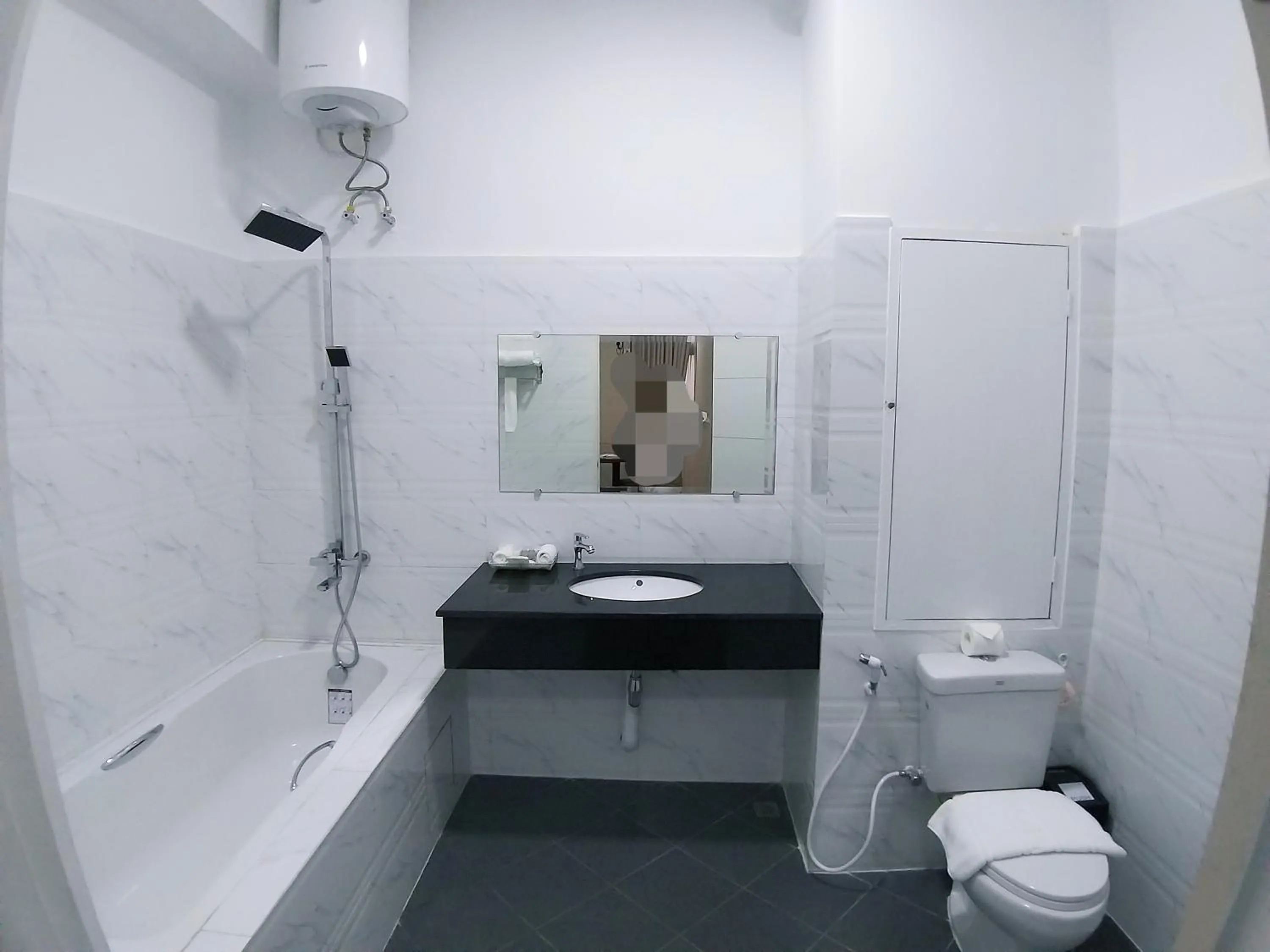 Bathroom in Myanandar Residence & Hotel