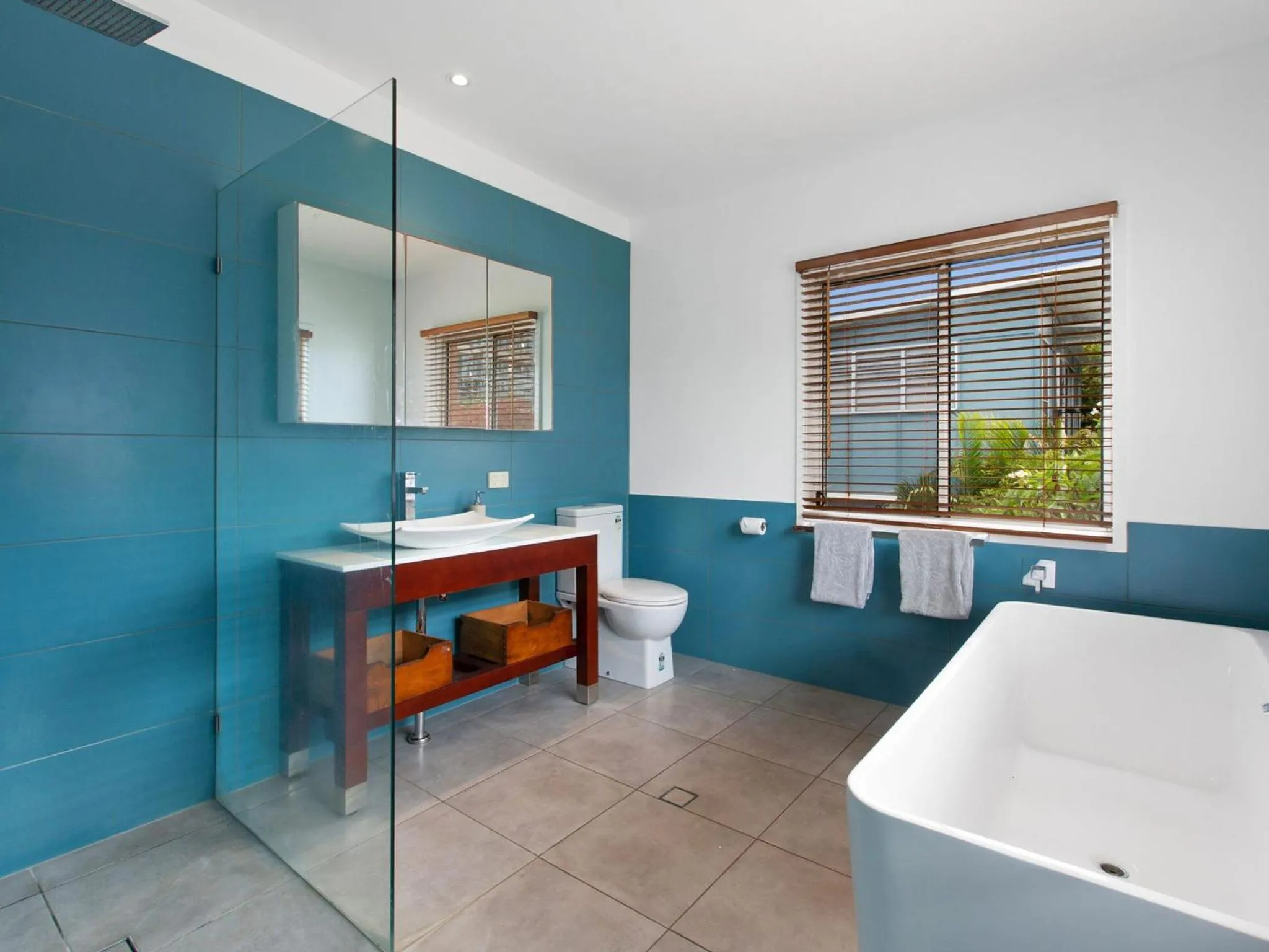 Toilet in Beach House on Pearl - Kingscliff Central