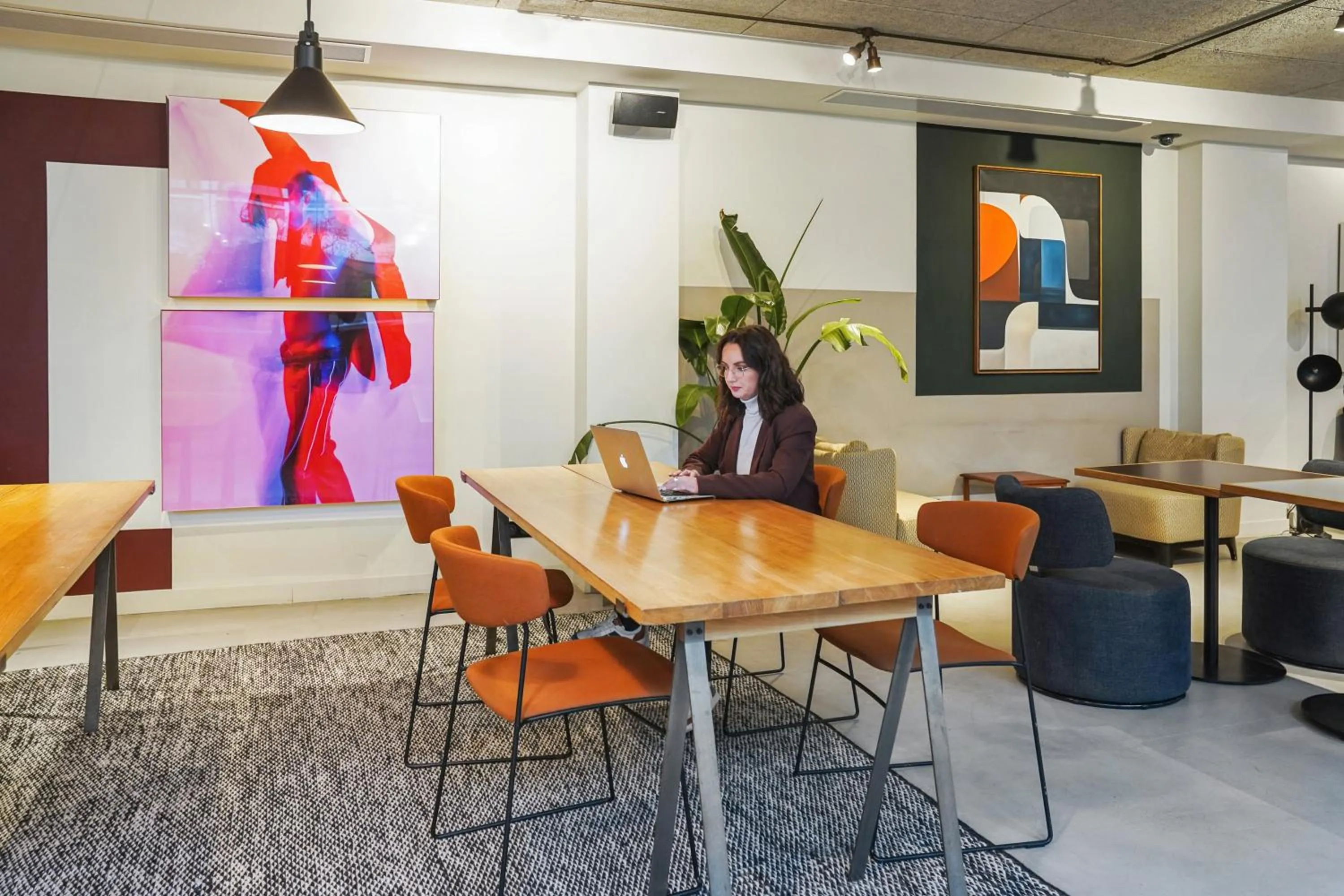 Seating area in Le Grand Quartier