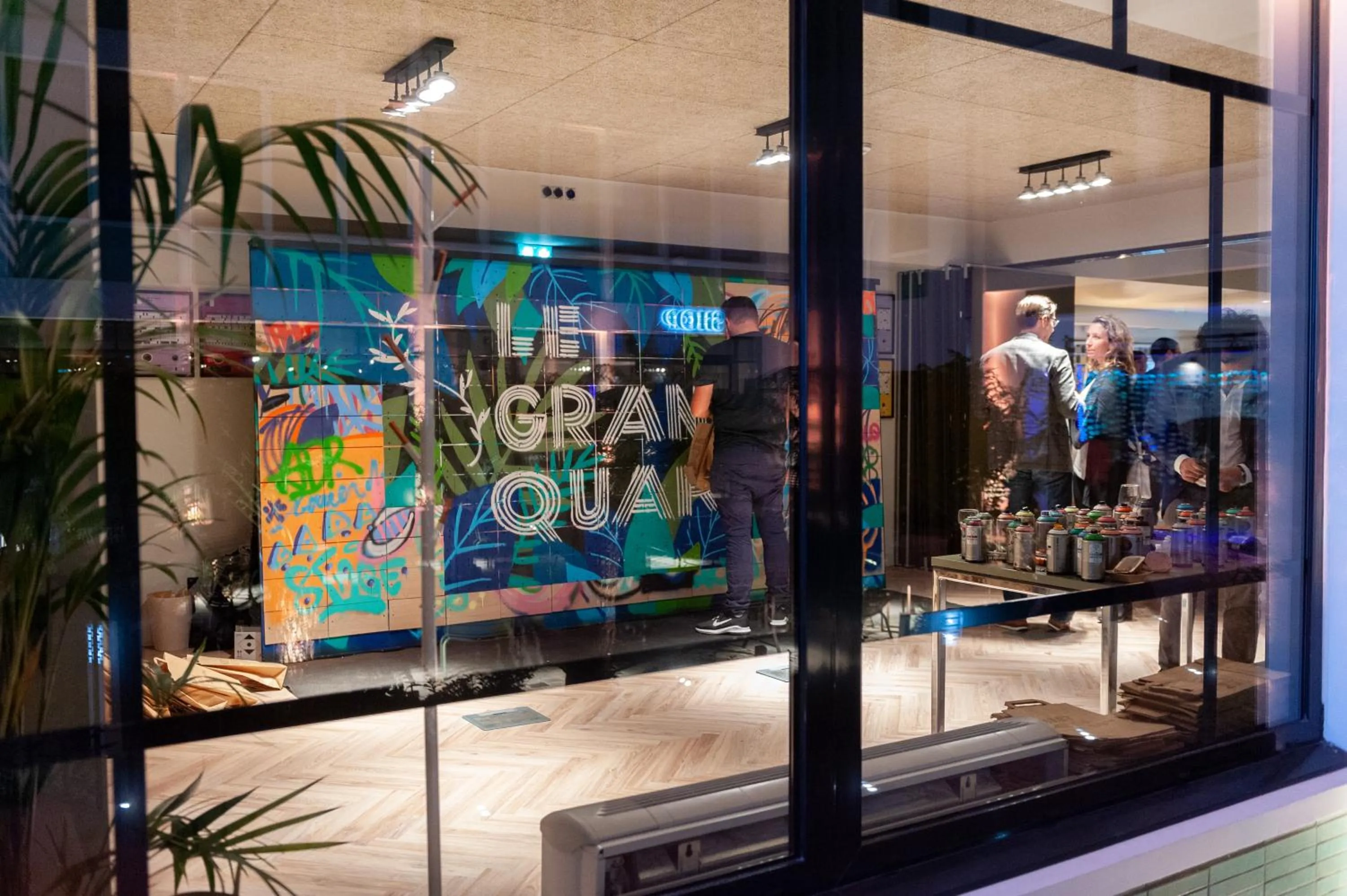 Business facilities in Le Grand Quartier