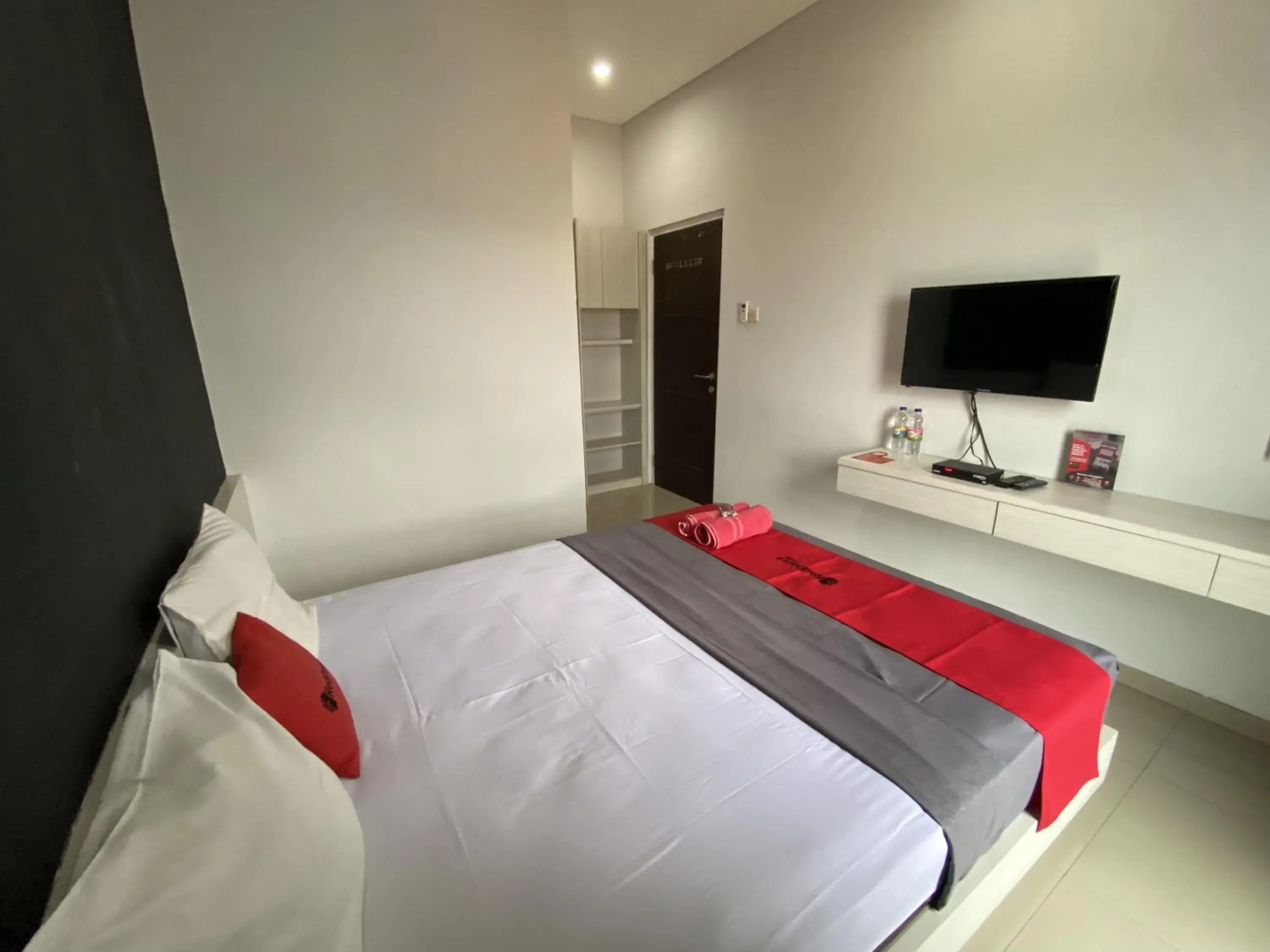 Bedroom, Bed in RedDoorz near RSUD Margono Purwokerto 3 Bedroom, Bed in RedDoorz near RSUD Margono Purwokerto 3
