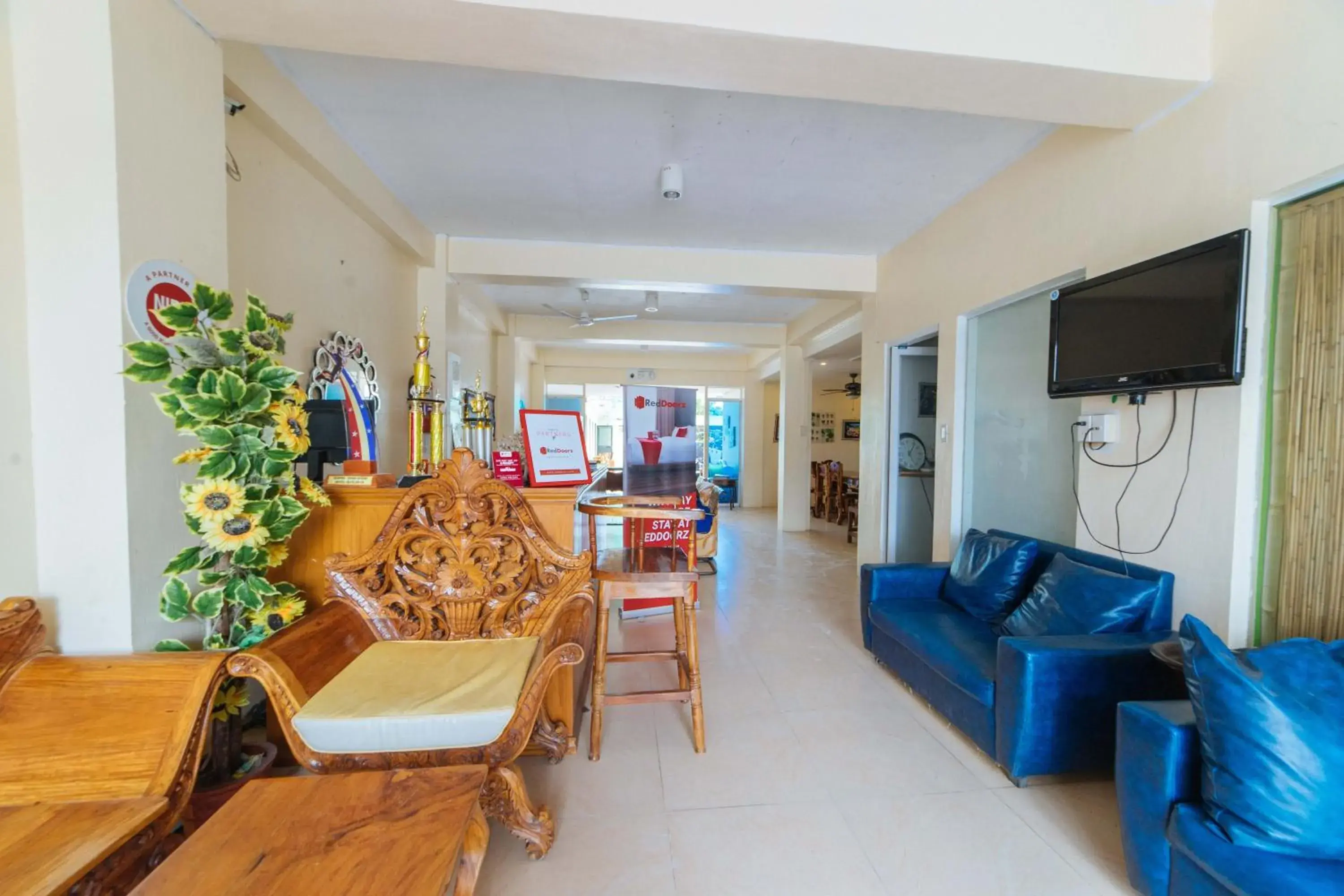 Lobby or reception in RedDoorz @ Old Buswang Road Lobby or reception in RedDoorz @ Old Buswang Road