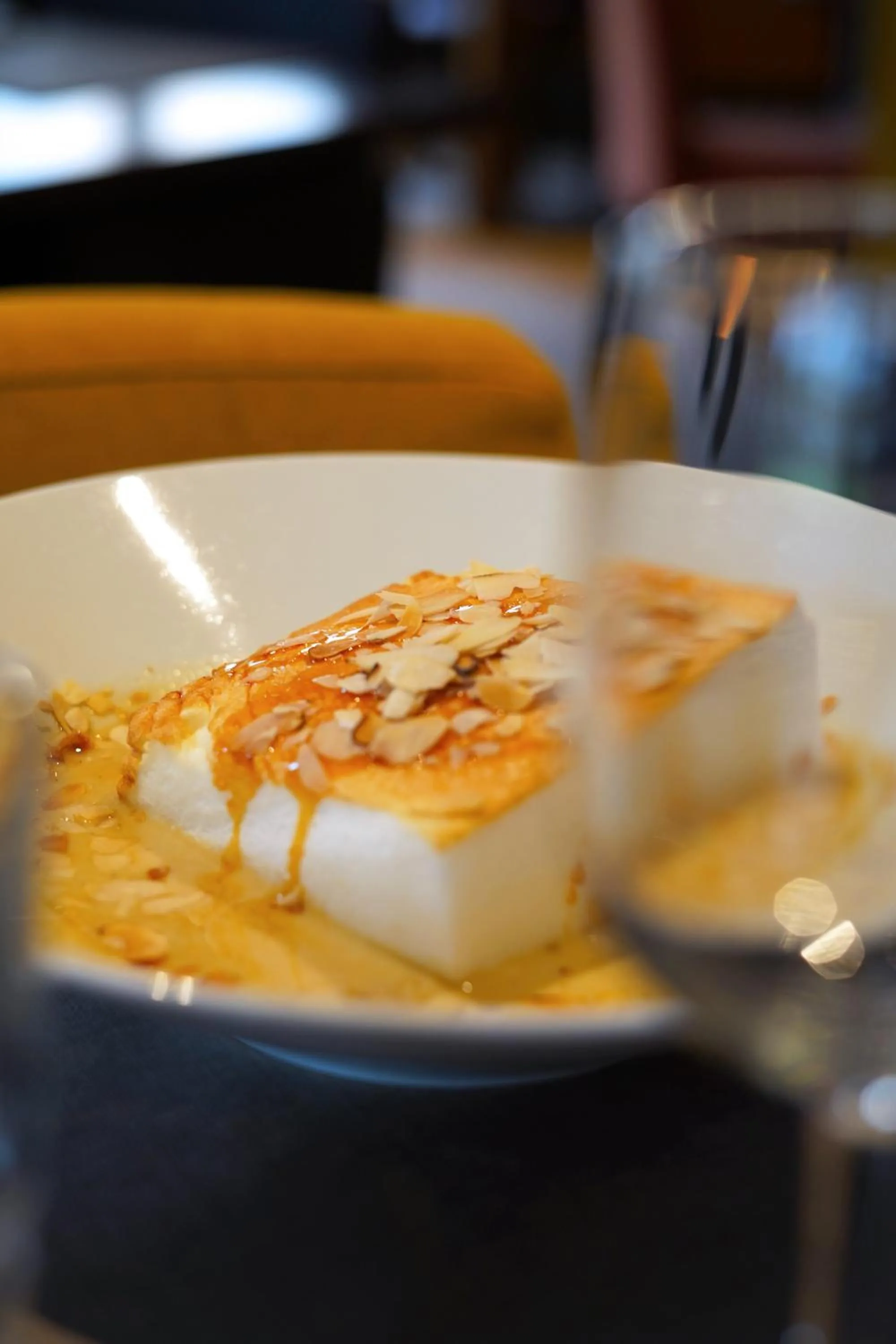 Food and drinks in Best Western The Hotel Versailles