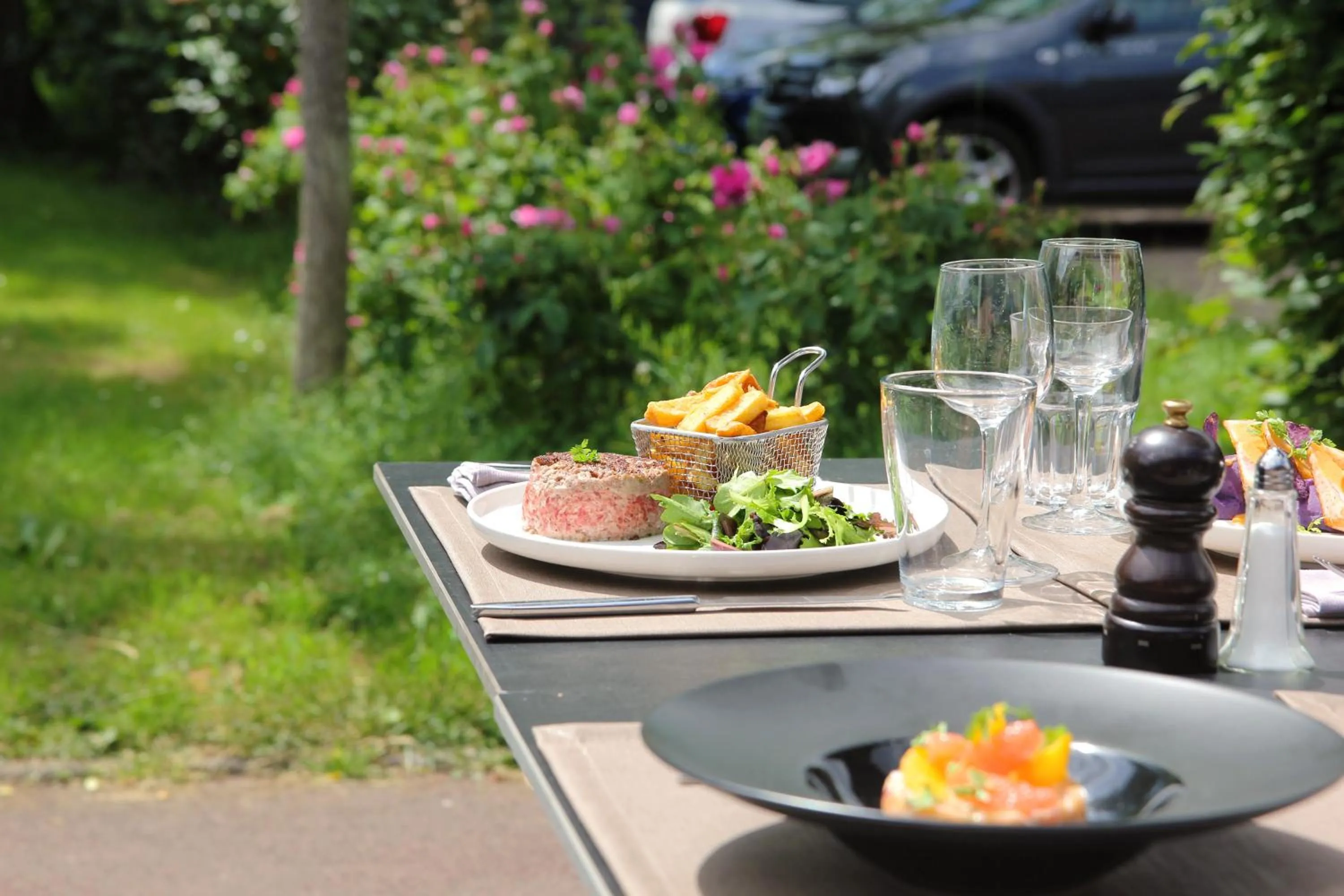 Food in Best Western The Hotel Versailles