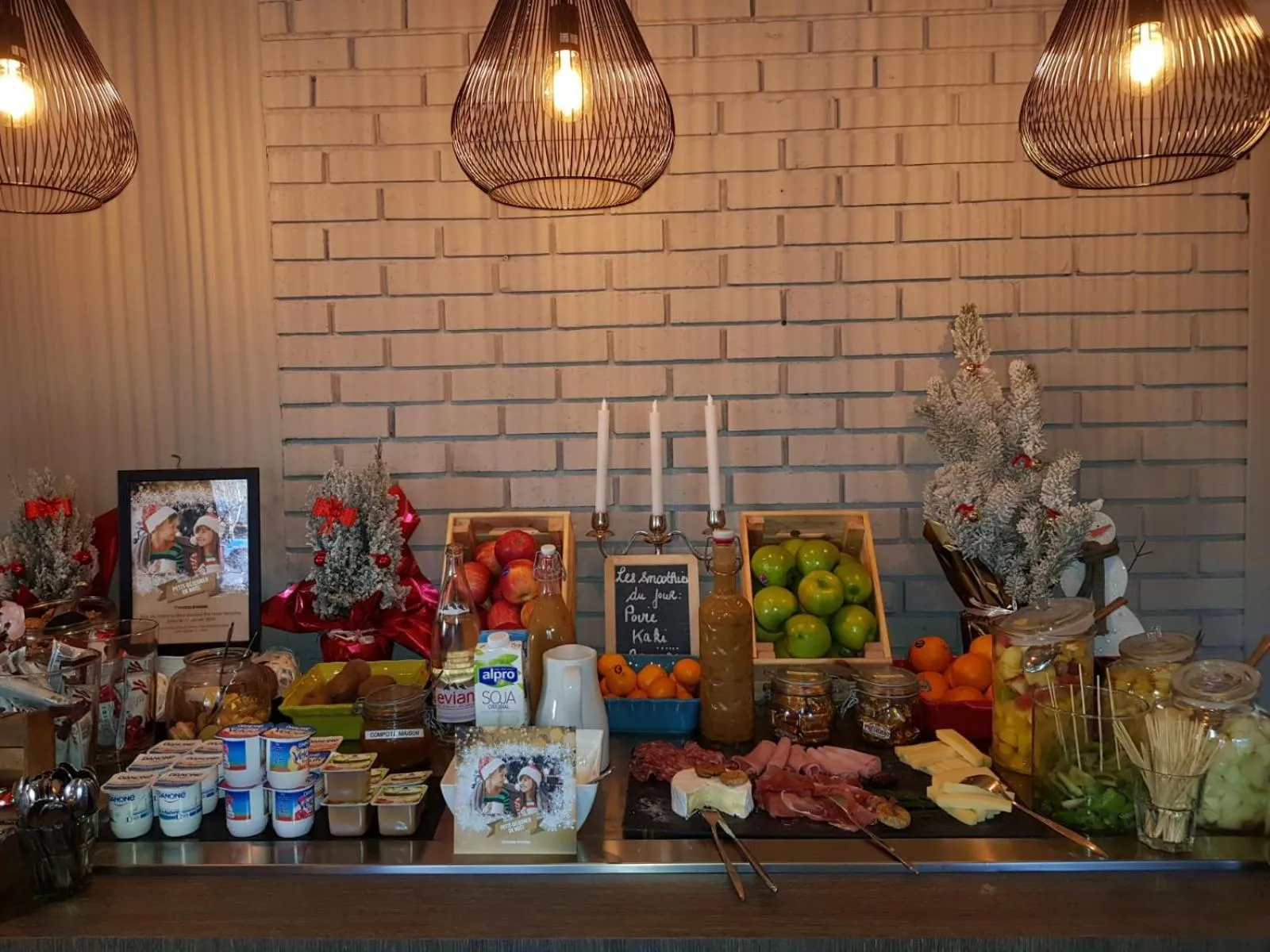 Buffet breakfast in Best Western The Hotel Versailles