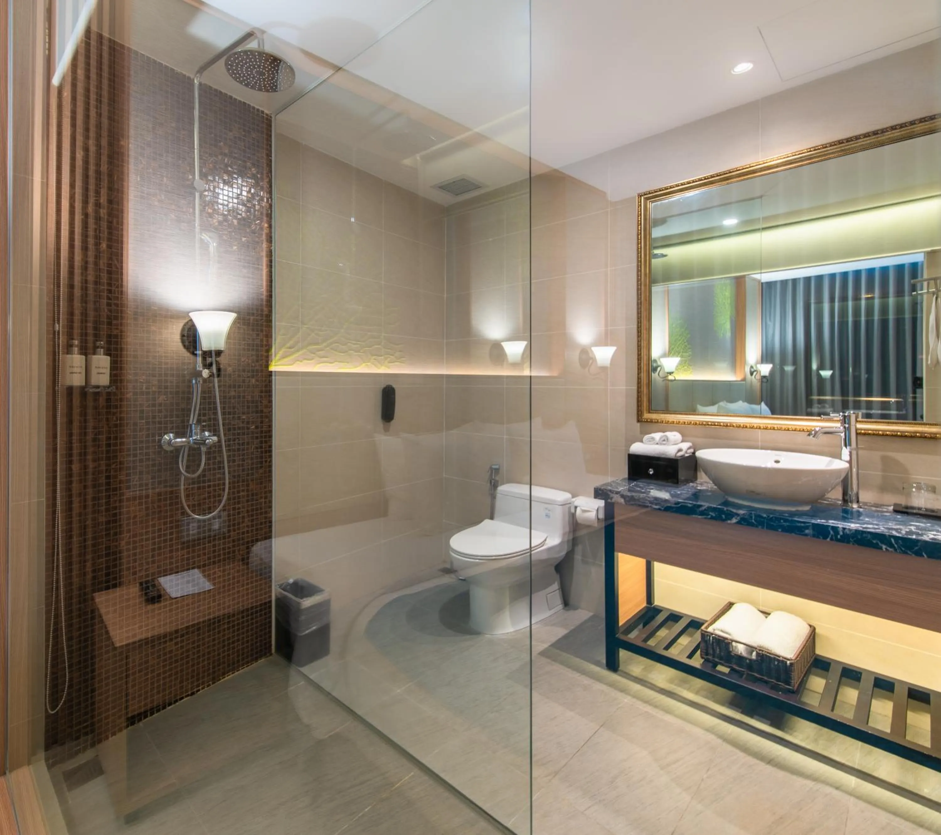 Shower in Navada Beach Hotel