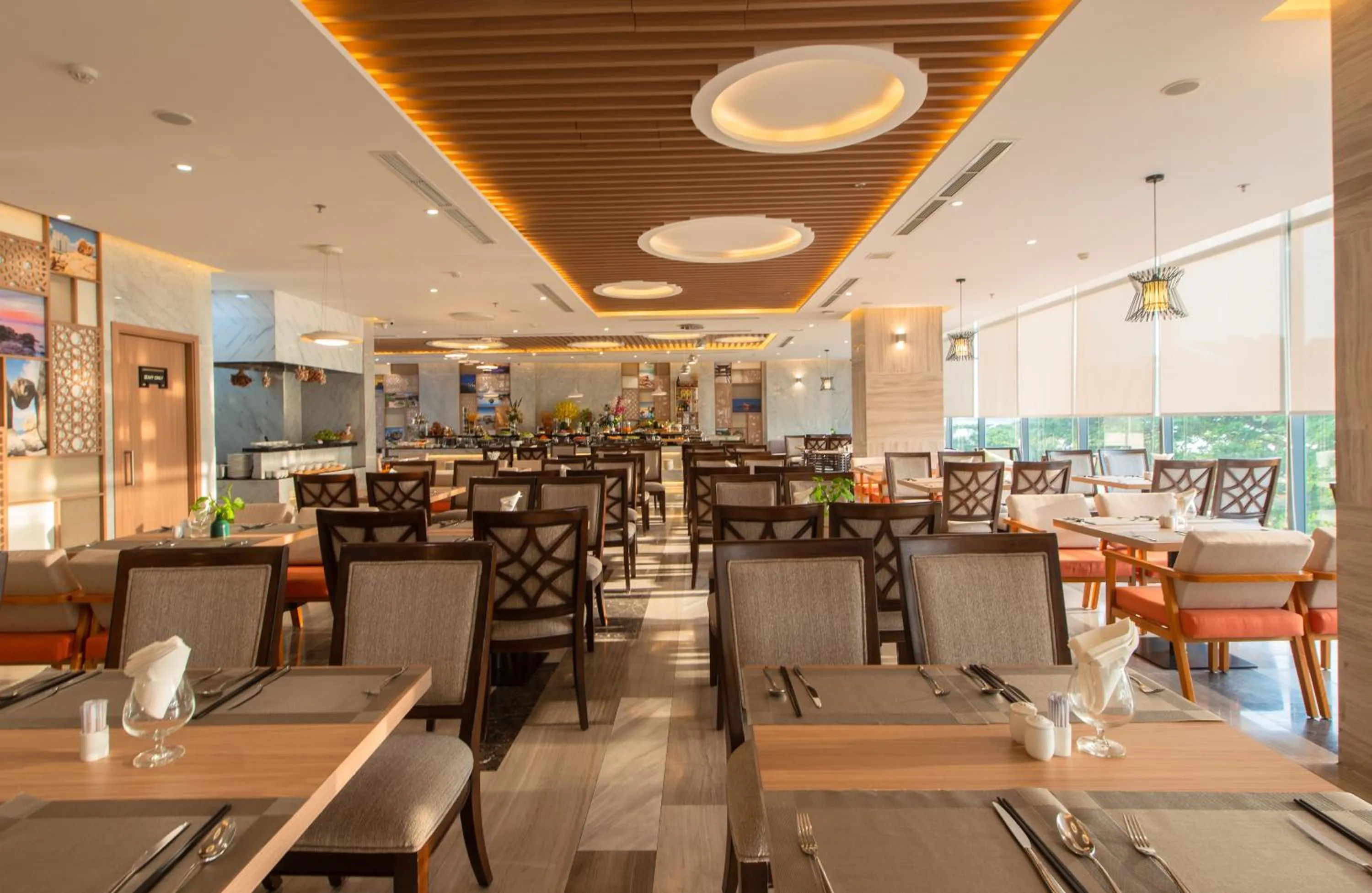 Restaurant/places to eat in Navada Beach Hotel