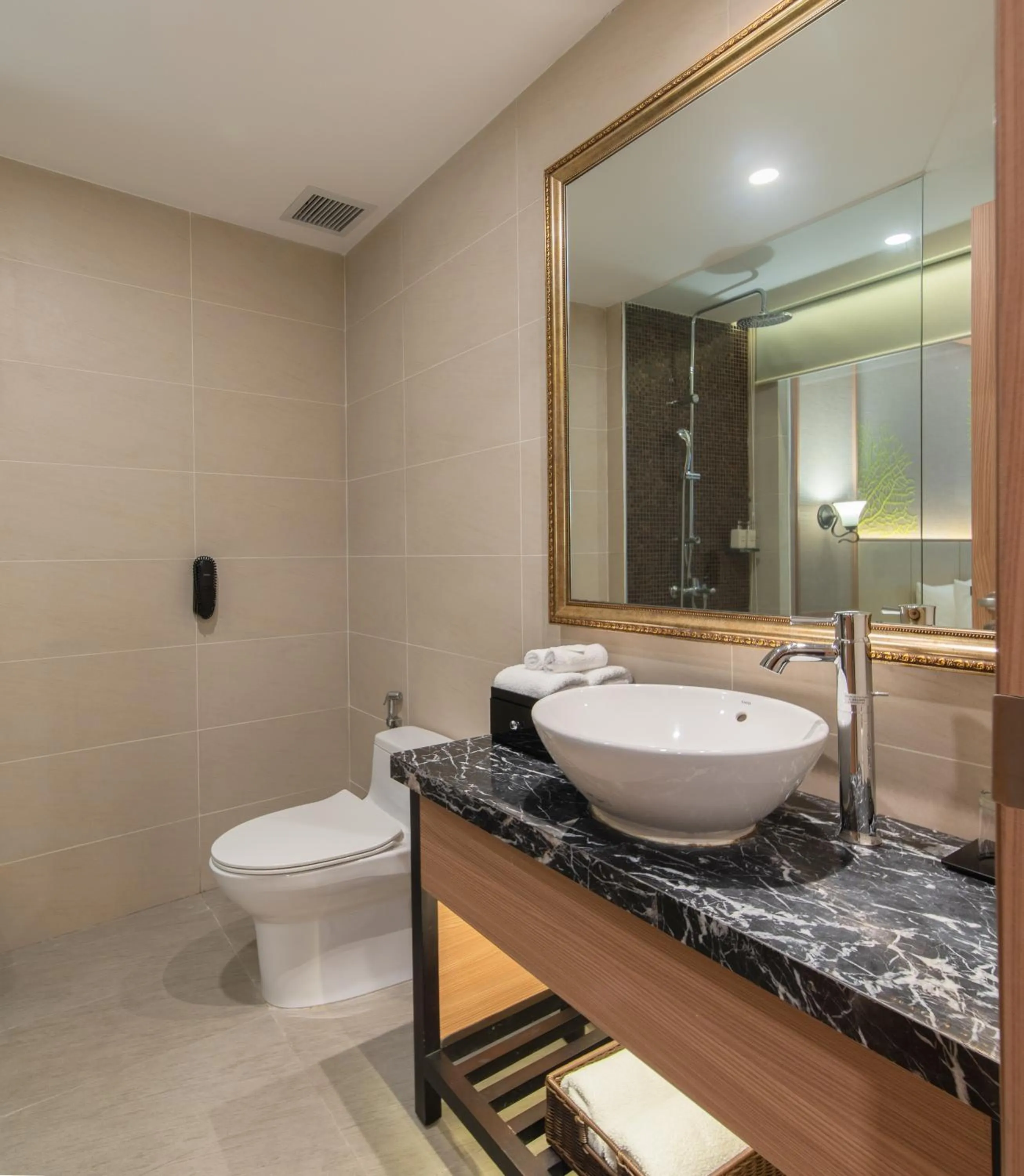 Shower in Navada Beach Hotel