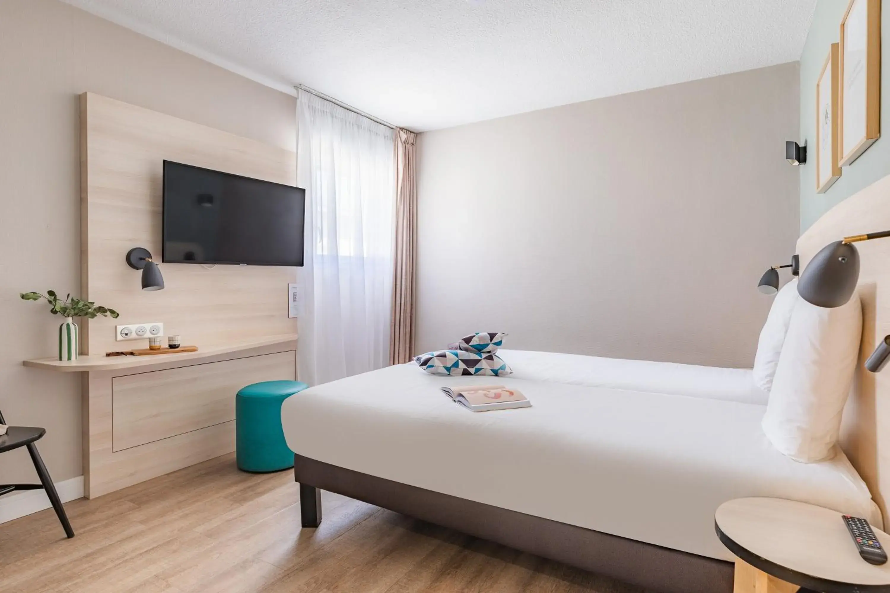 Bed in Appart'City Confort Montpellier Saint Roch Bed in Appart'City Confort Montpellier Saint Roch