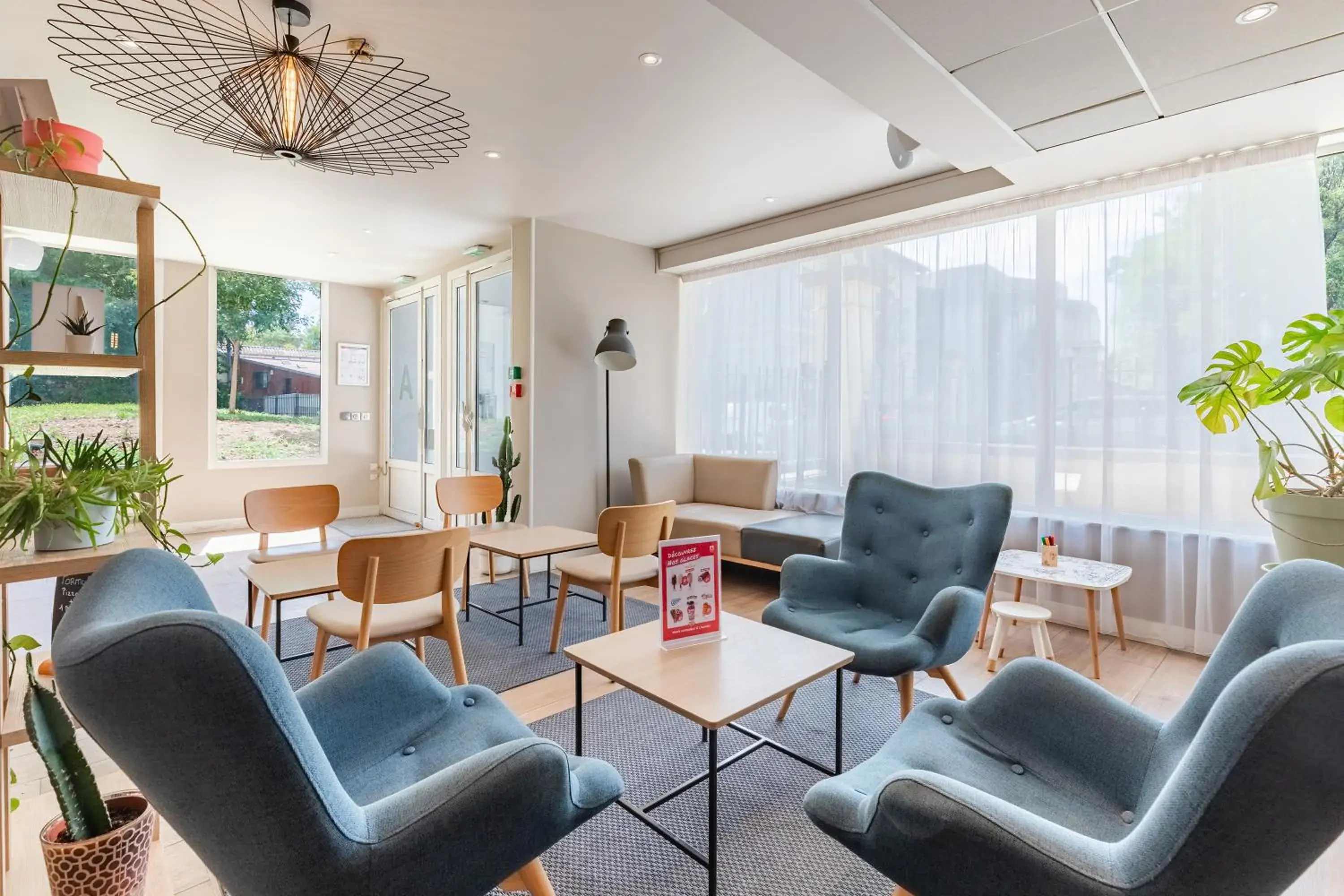 Lobby or reception in Appart'City Confort Montpellier Saint Roch Lobby or reception in Appart'City Confort Montpellier Saint Roch