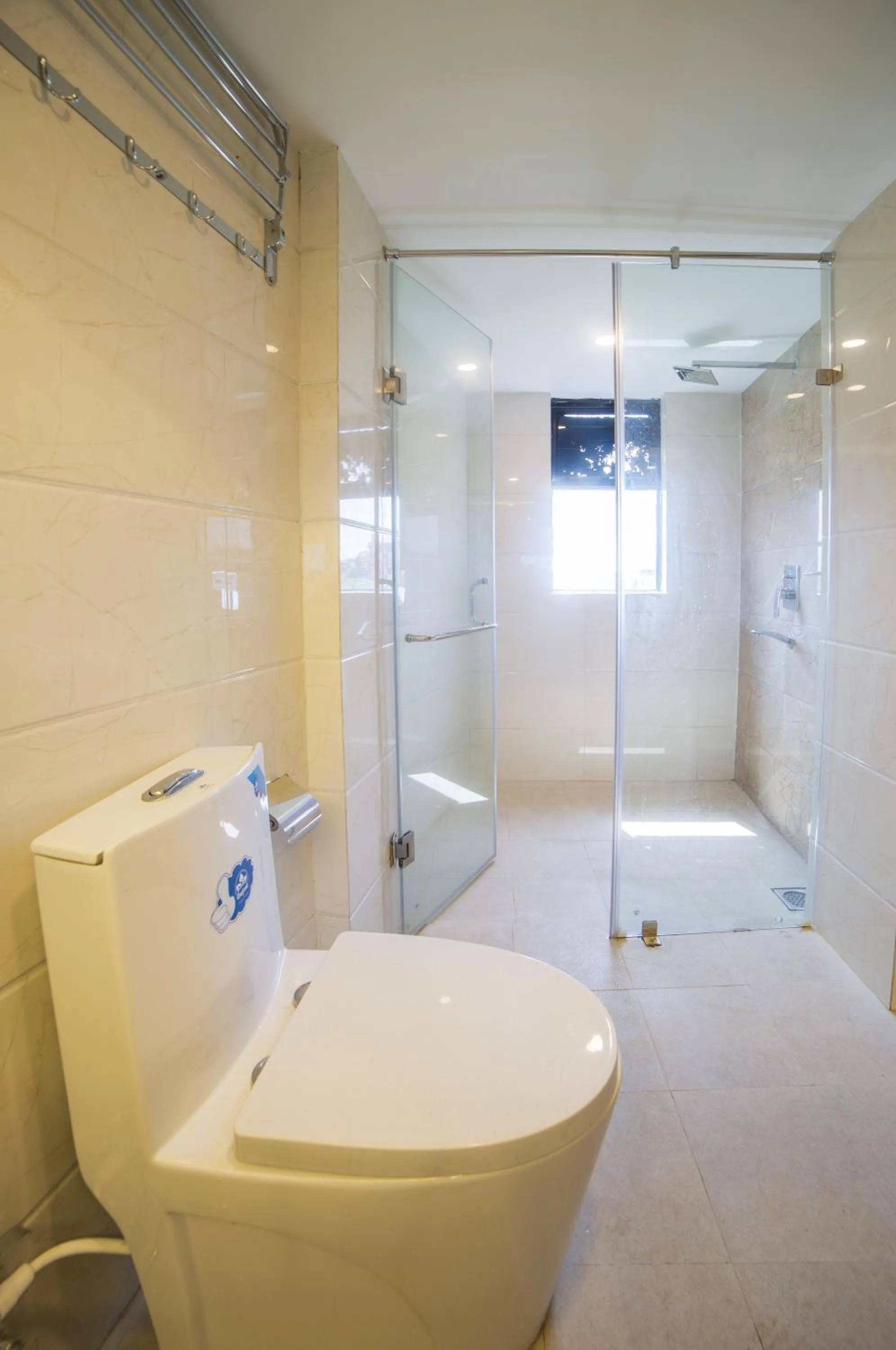 Bathroom in Ganapati Airport Hotel