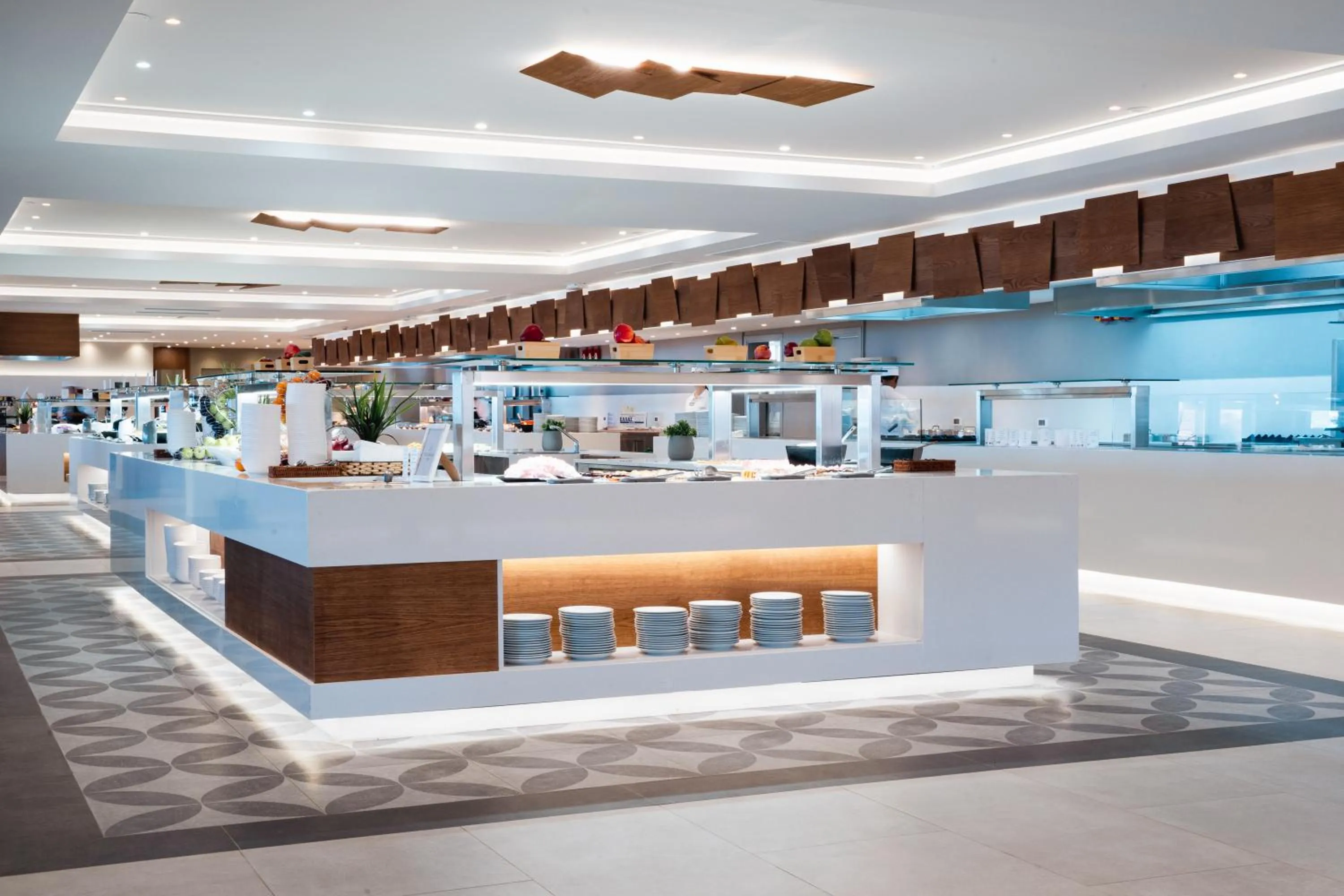 Restaurant/places to eat in Roda Beach Resort & Spa