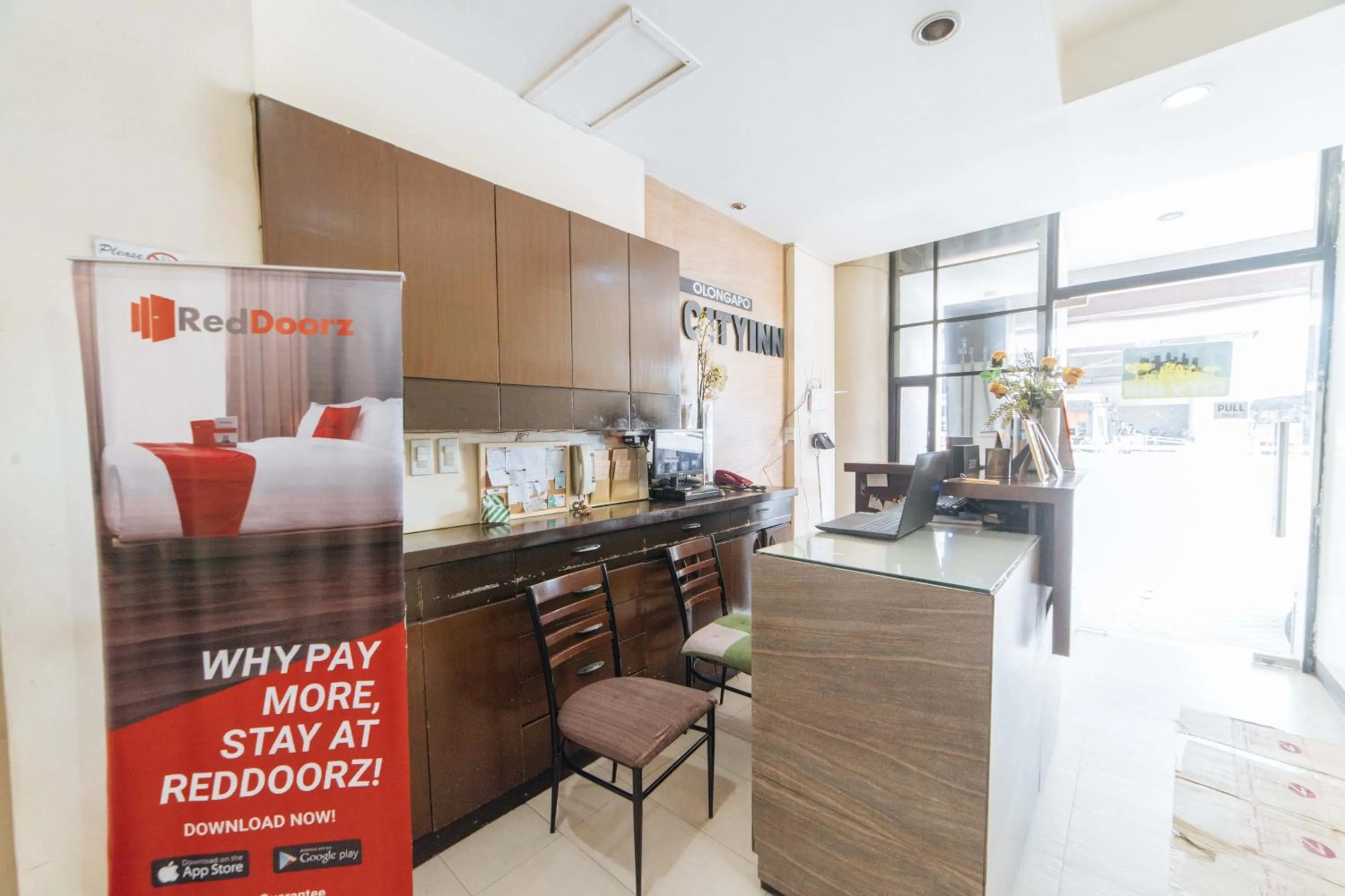 Lobby or reception in RedDoorz near Olongapo Bus Terminal