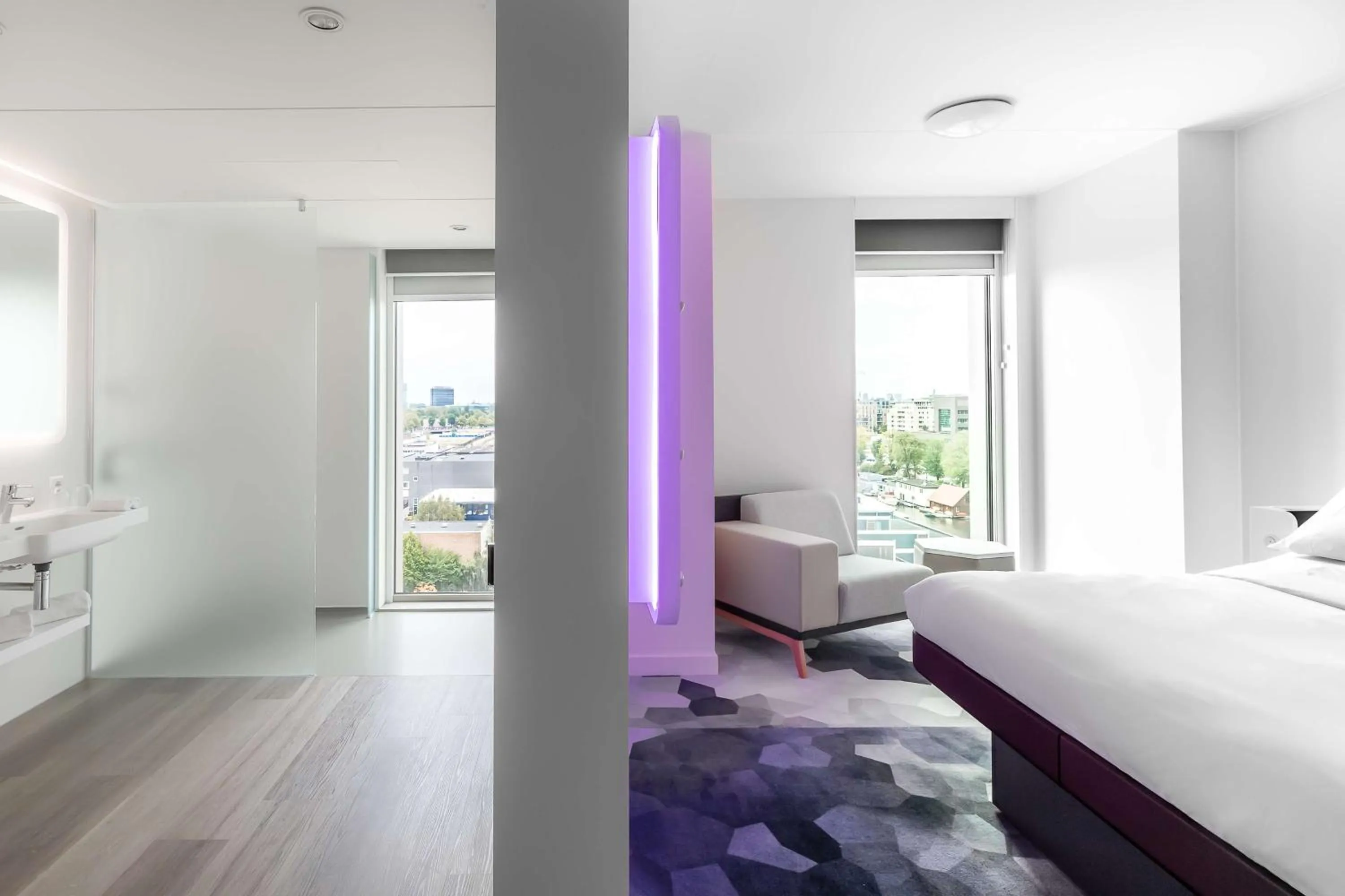Bathroom, Bed in YOTEL Amsterdam