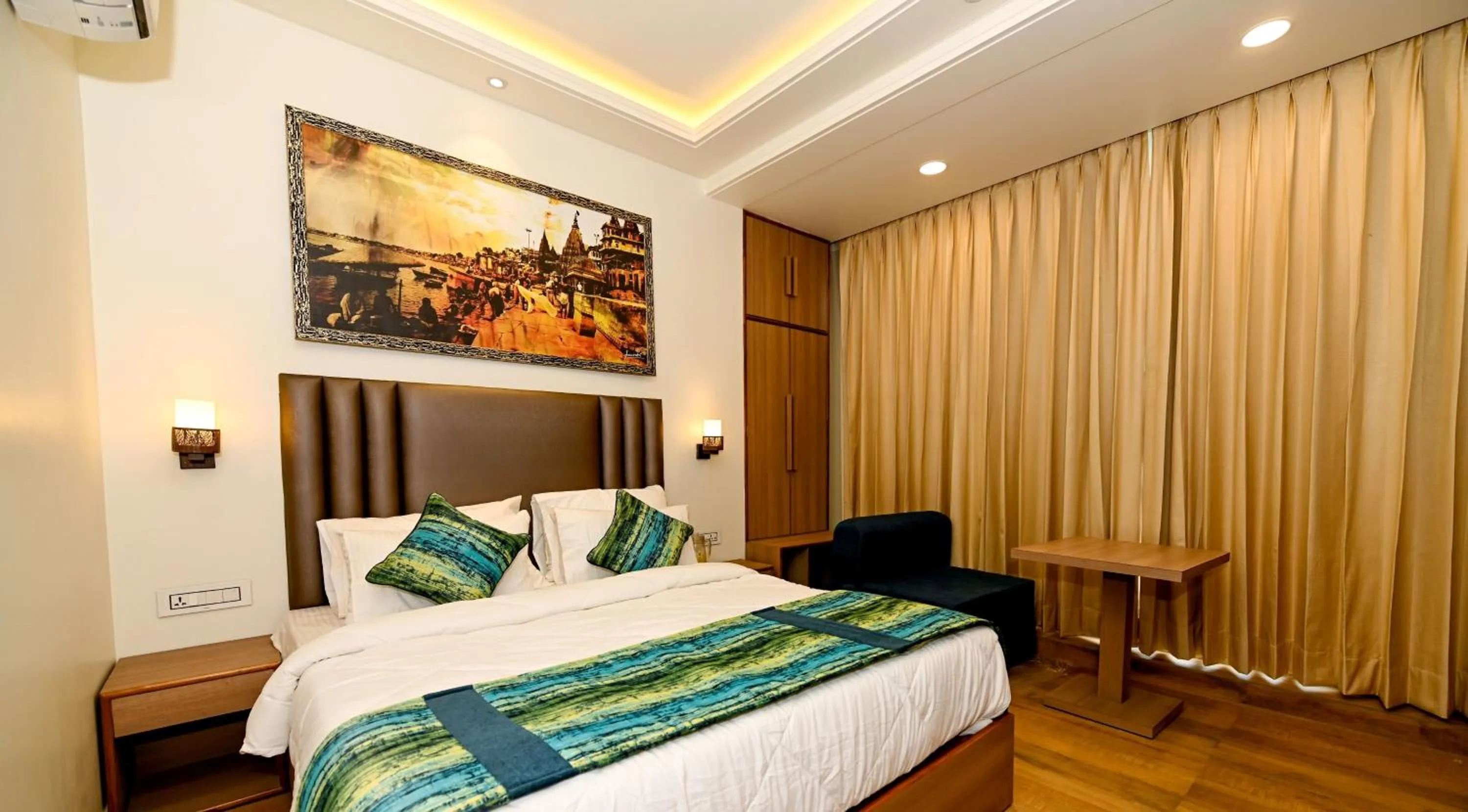 Photo of the whole room, Bed in Sugar Stars Inn