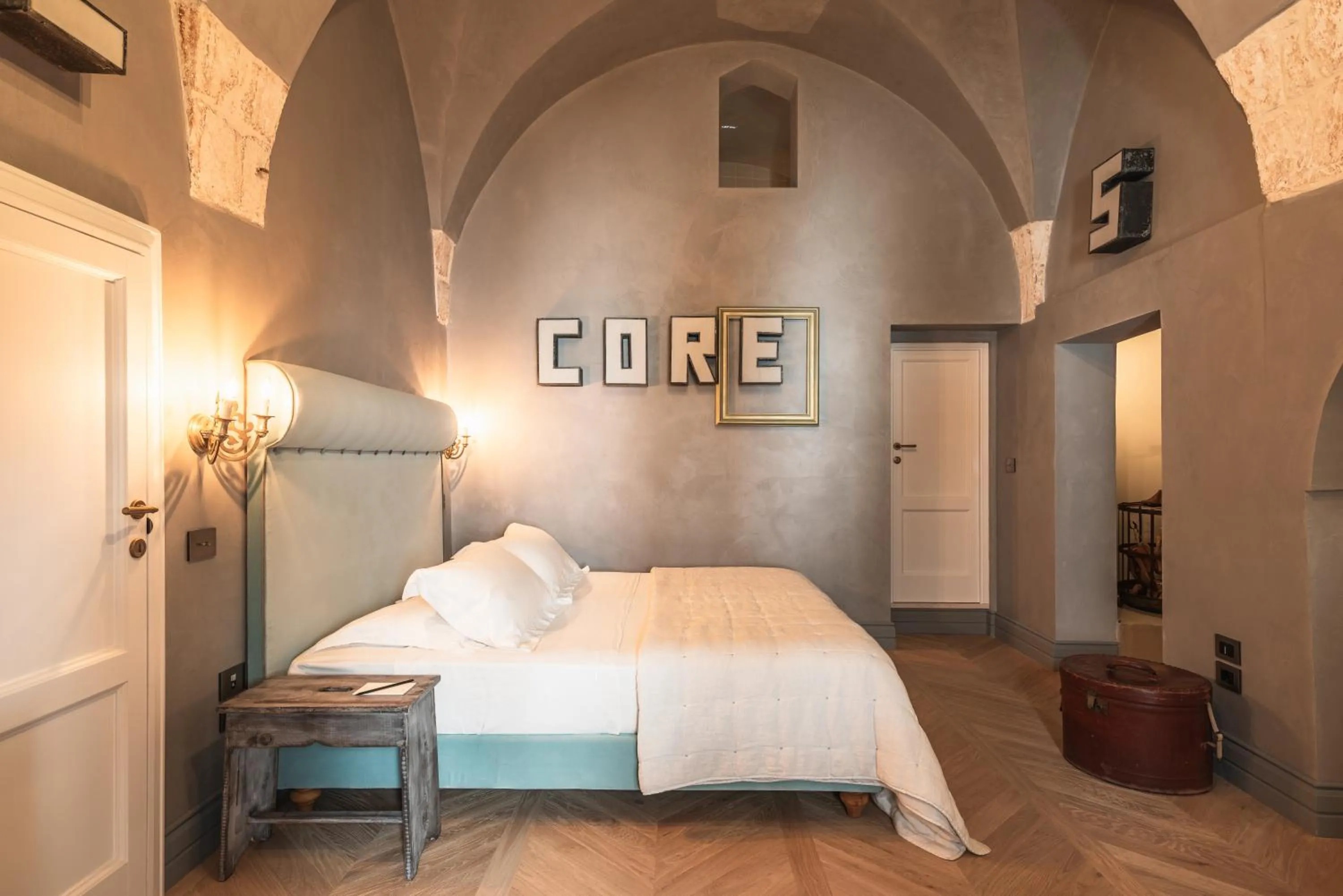 Bed in Paragon 700 Boutique Hotel & SPA