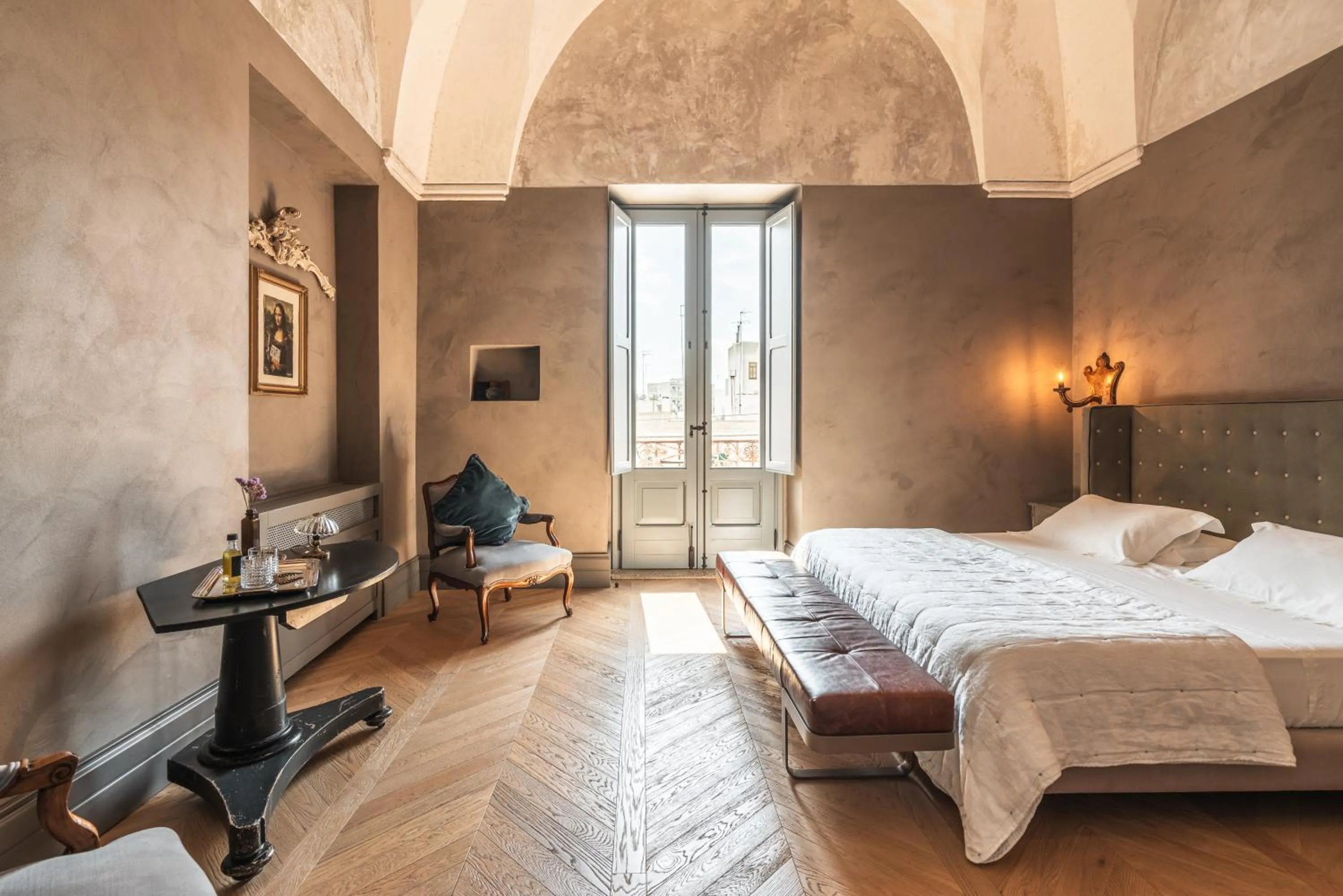 Bed in Paragon 700 Boutique Hotel & SPA