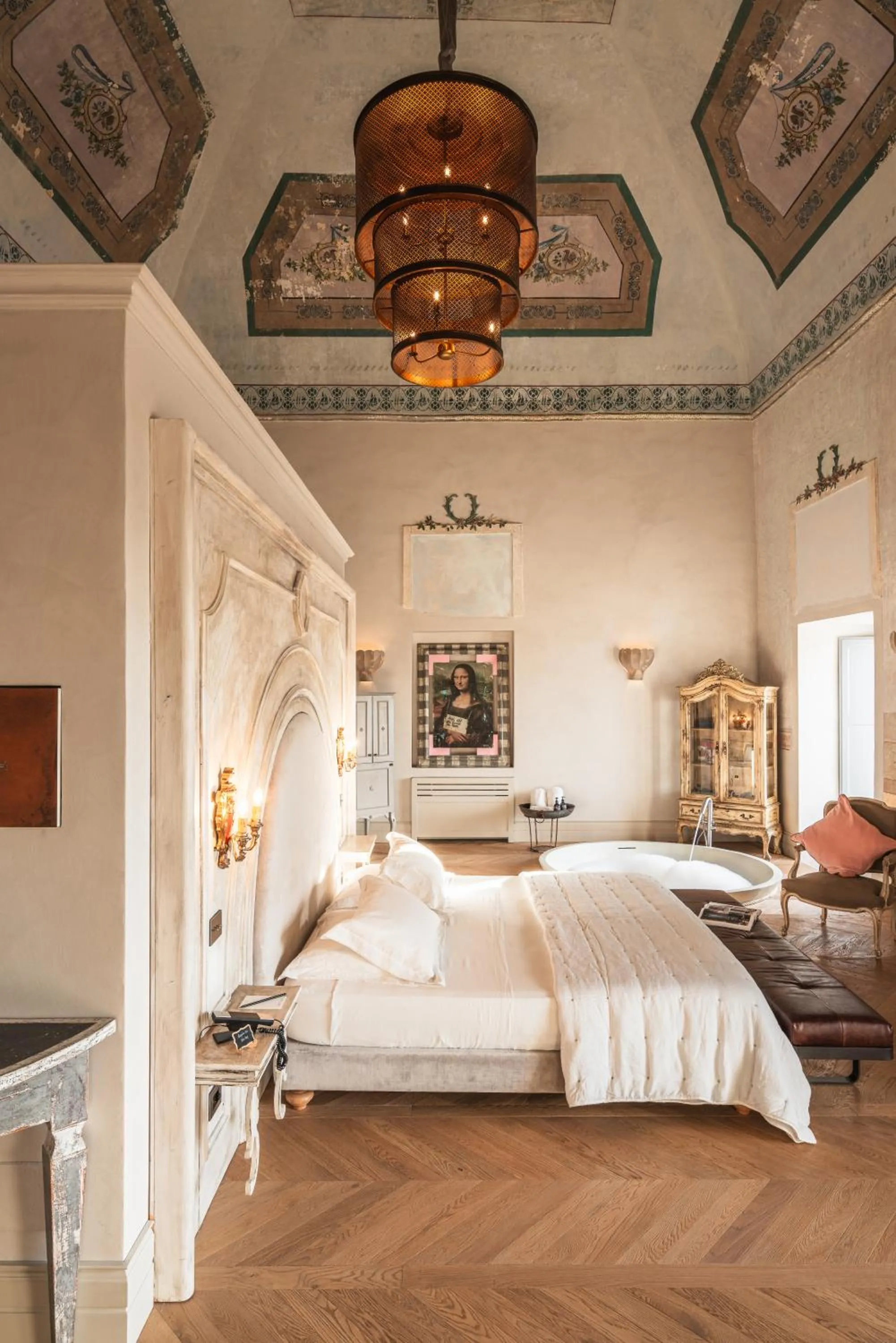 Bed in Paragon 700 Boutique Hotel & SPA