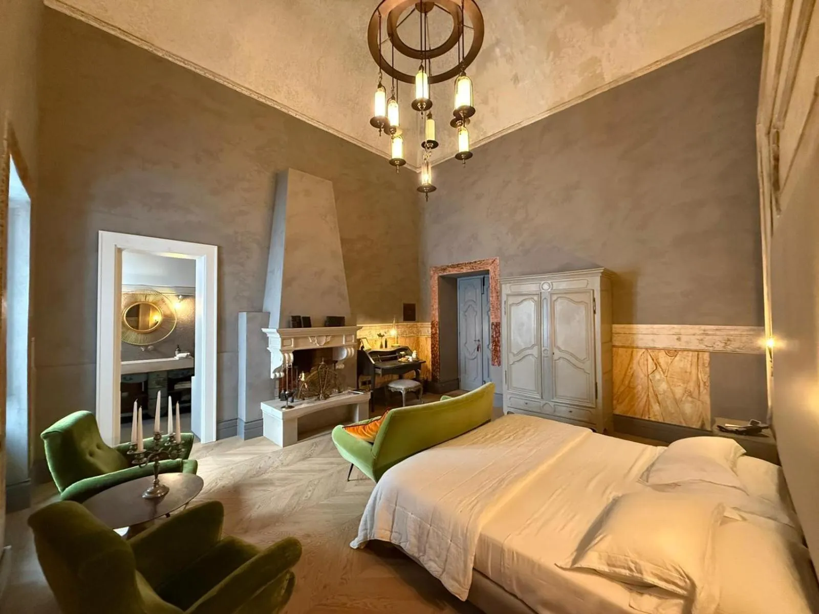 Bed in Paragon 700 Boutique Hotel & SPA