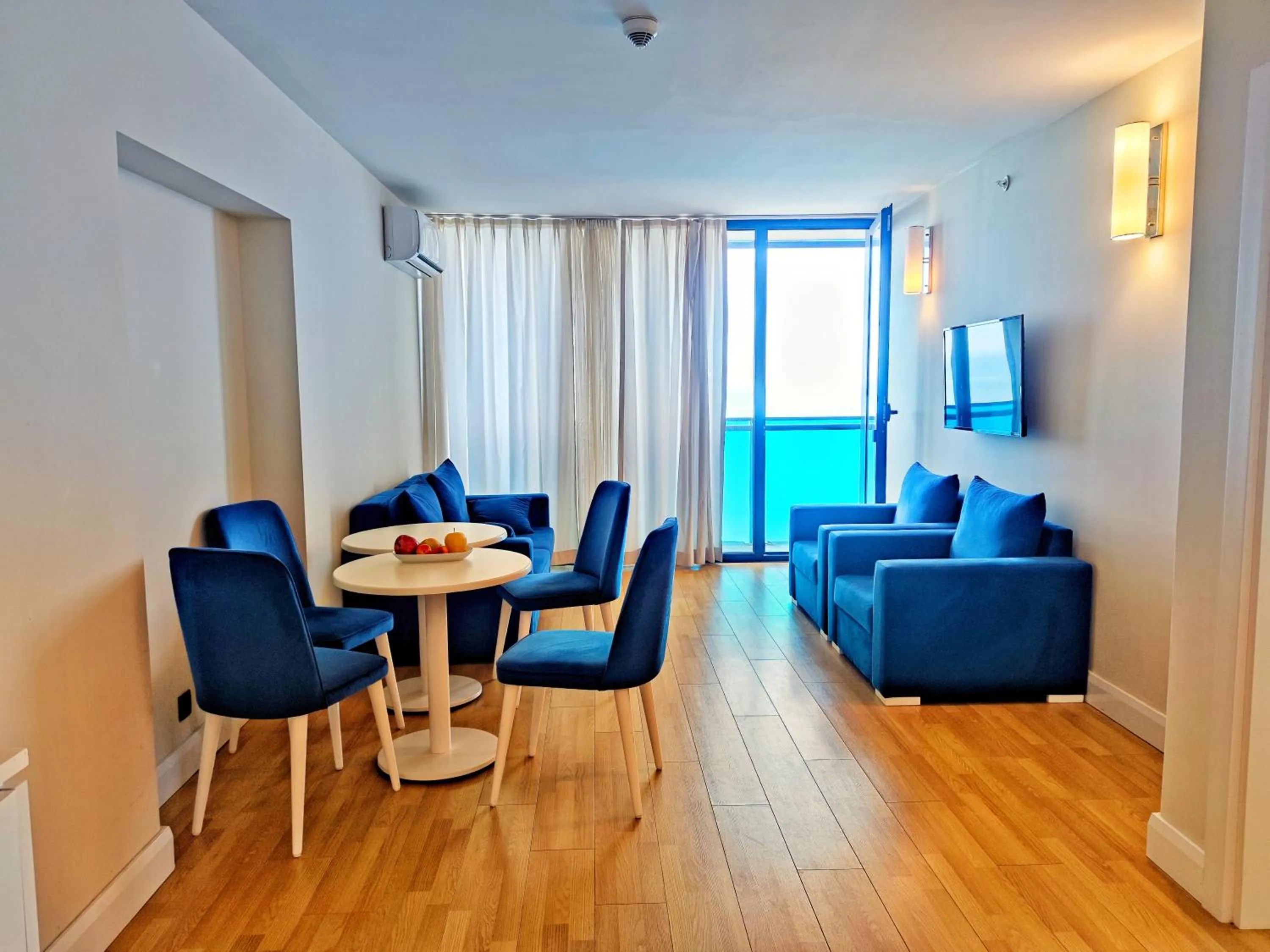 Living room, Seating Area in Orbi City Inn