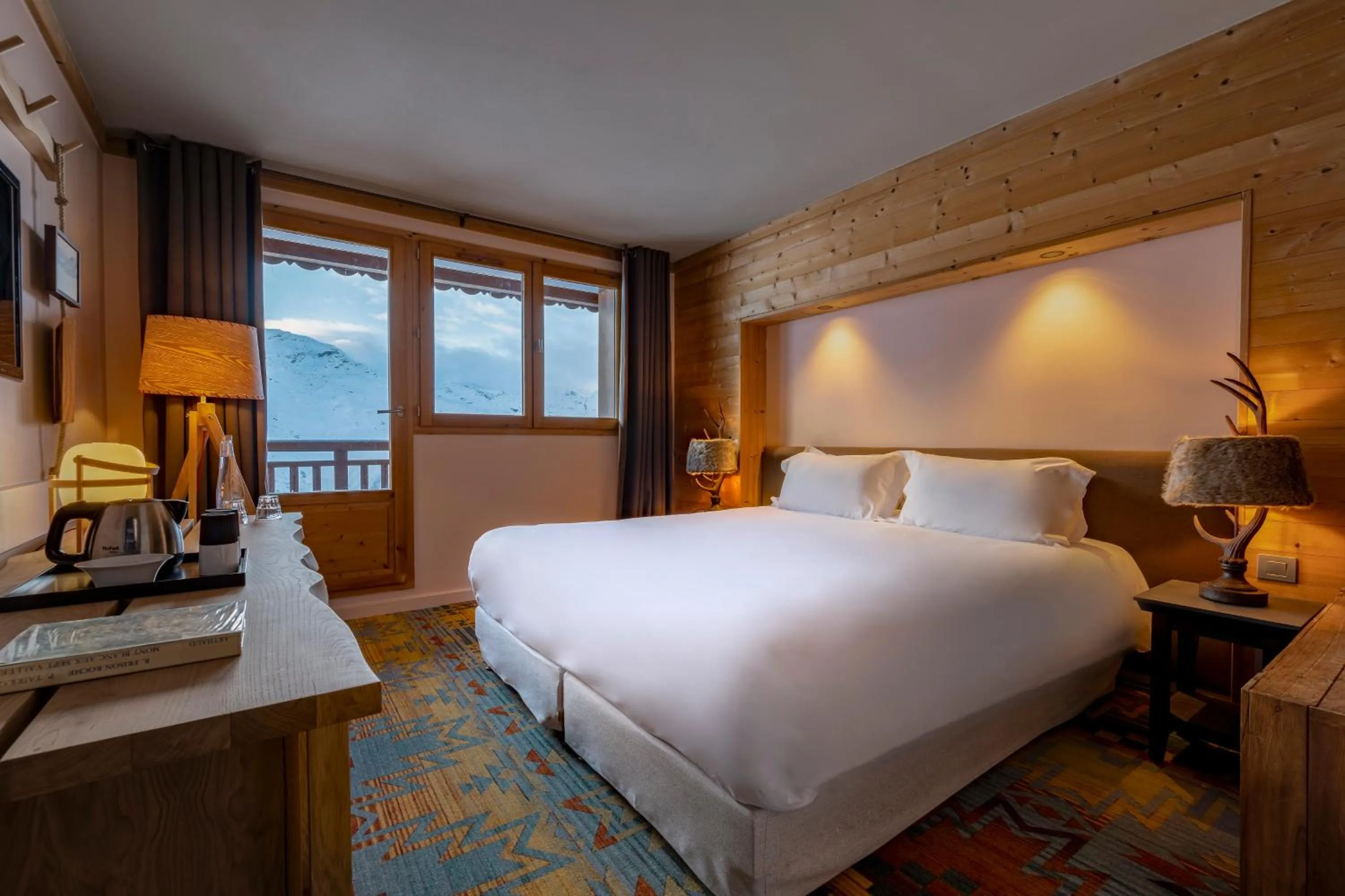 Mountain view, Bed in Chalet Hotel Kaya