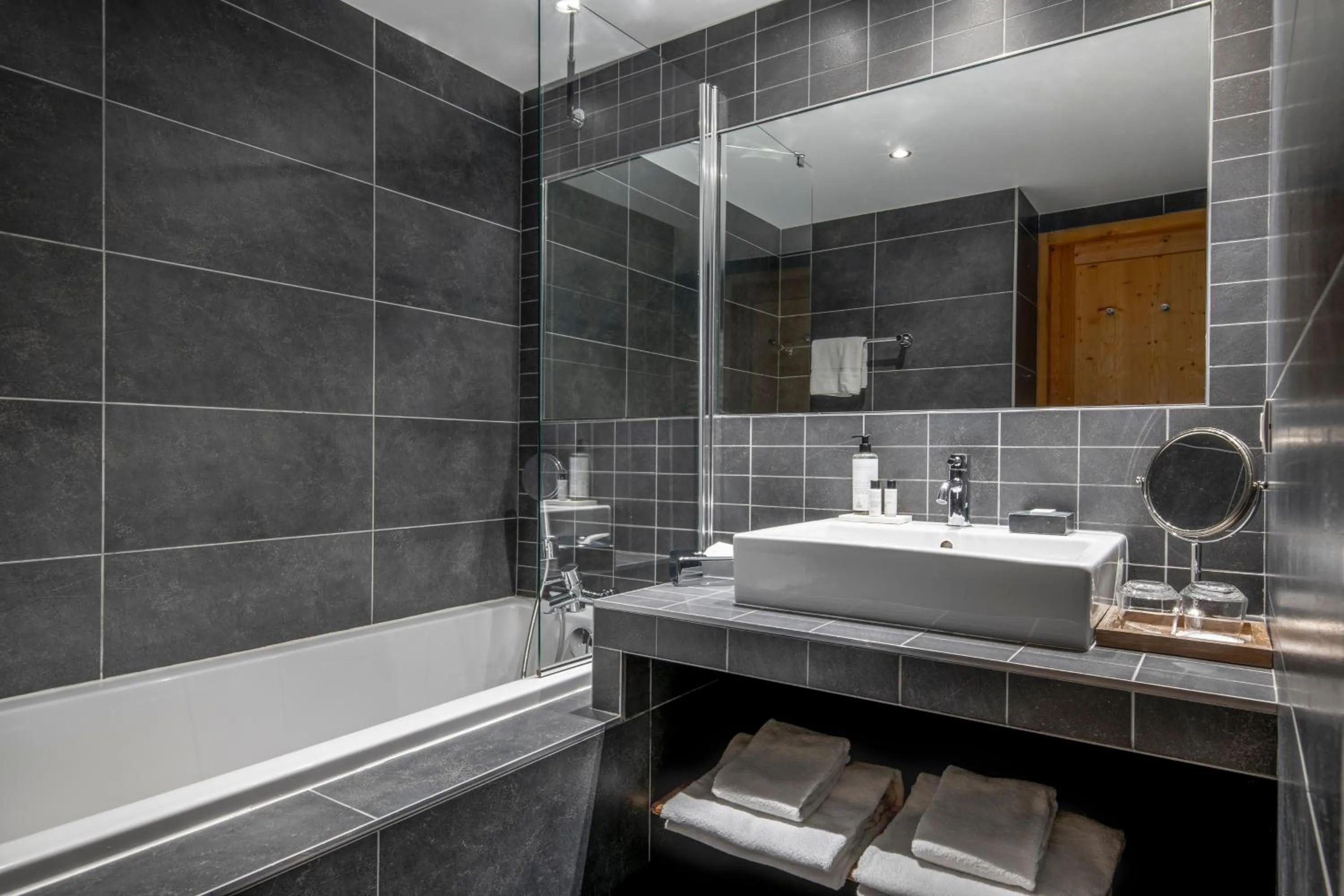 Bathroom in Chalet Hotel Kaya