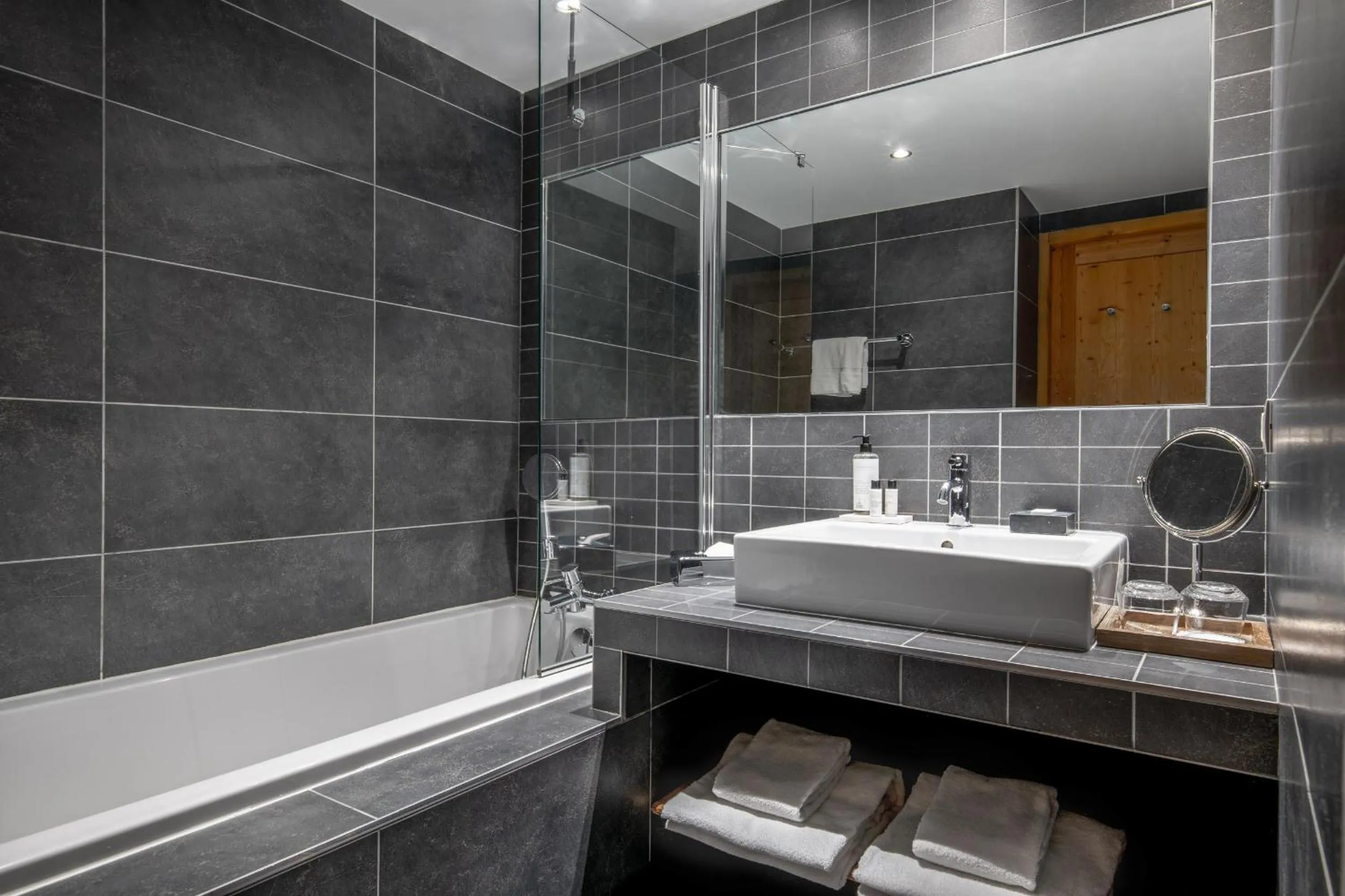 Bathroom in Chalet Hotel Kaya