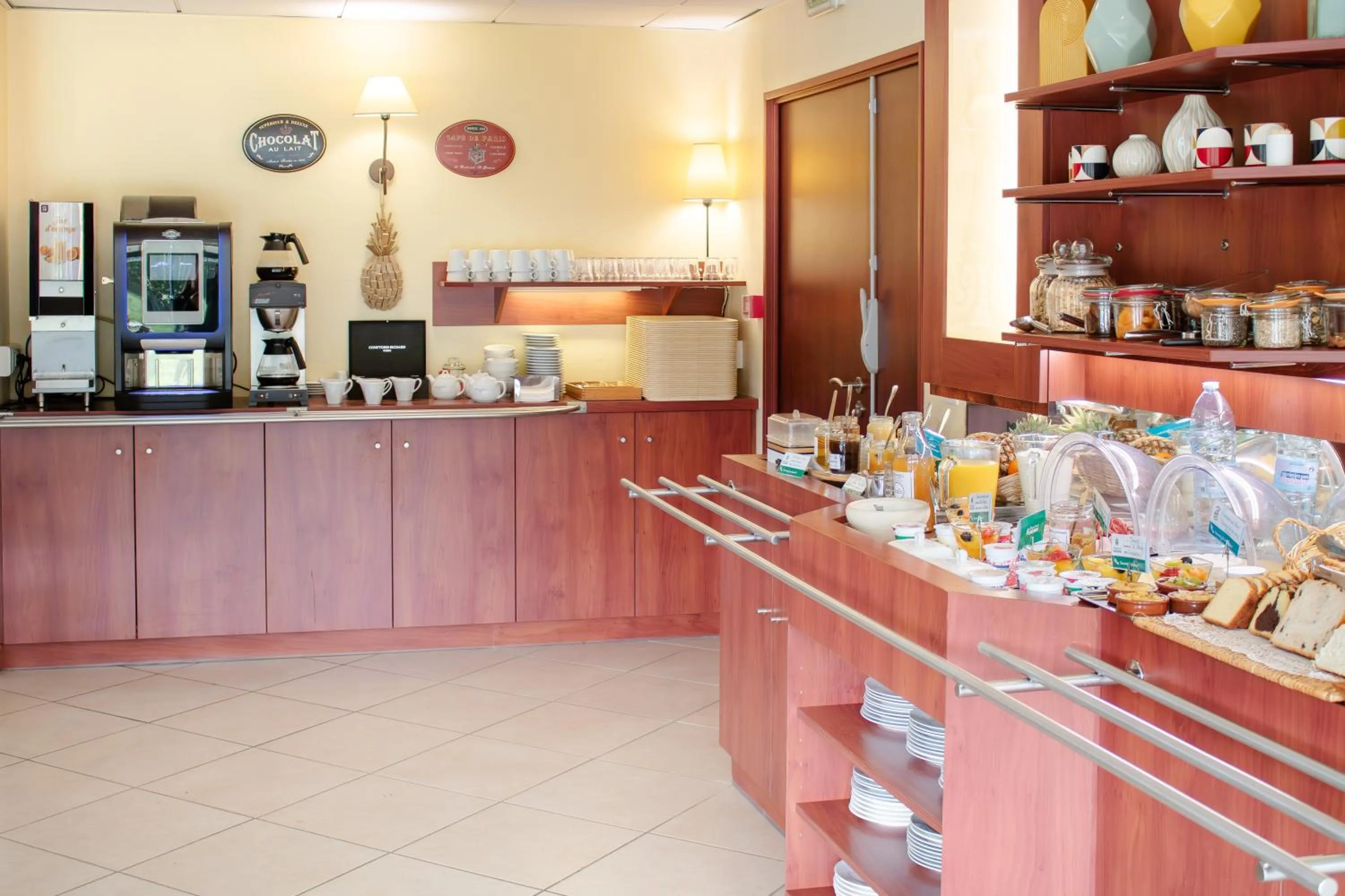 Brit Hotel Châteaudun