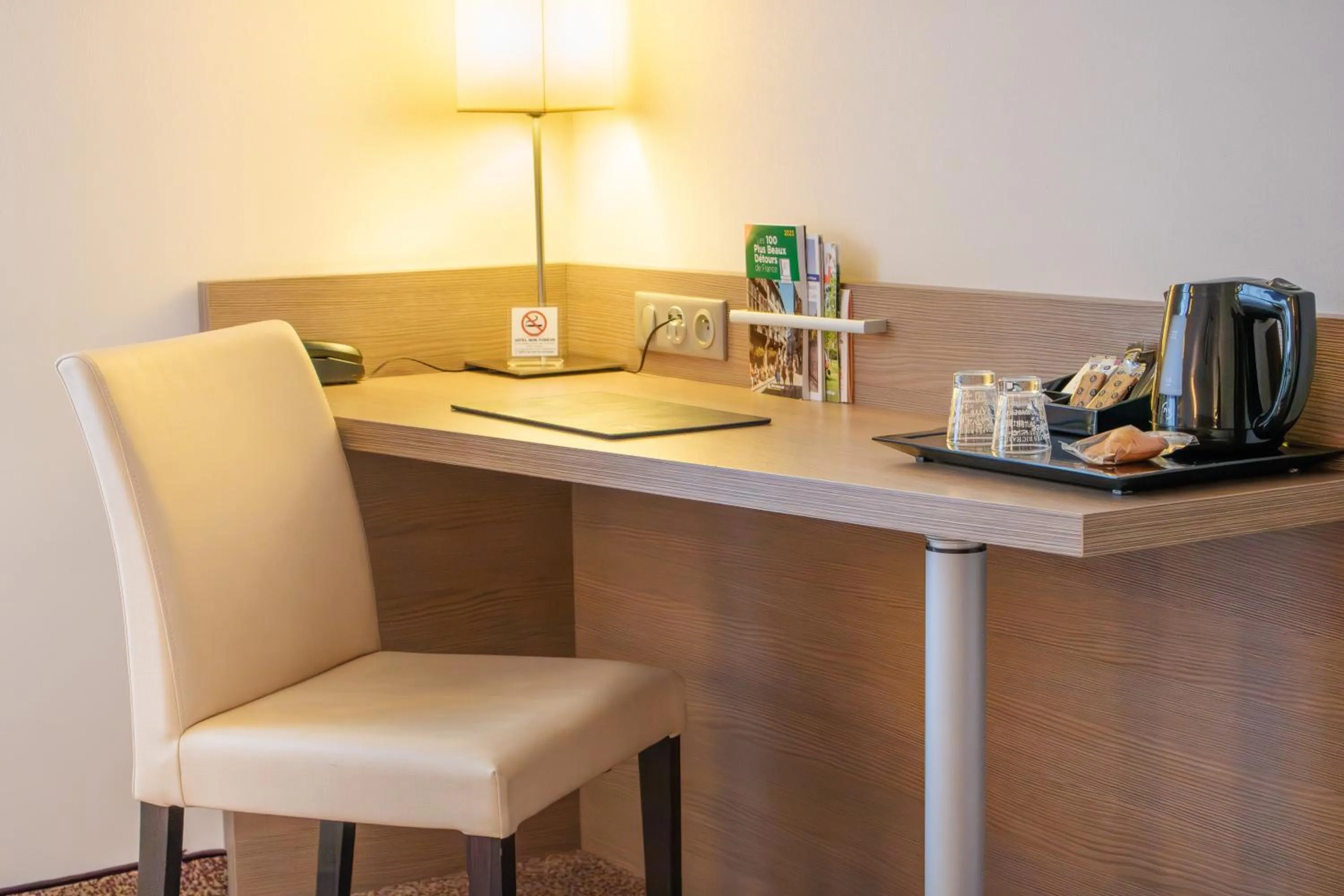 Brit Hotel Châteaudun