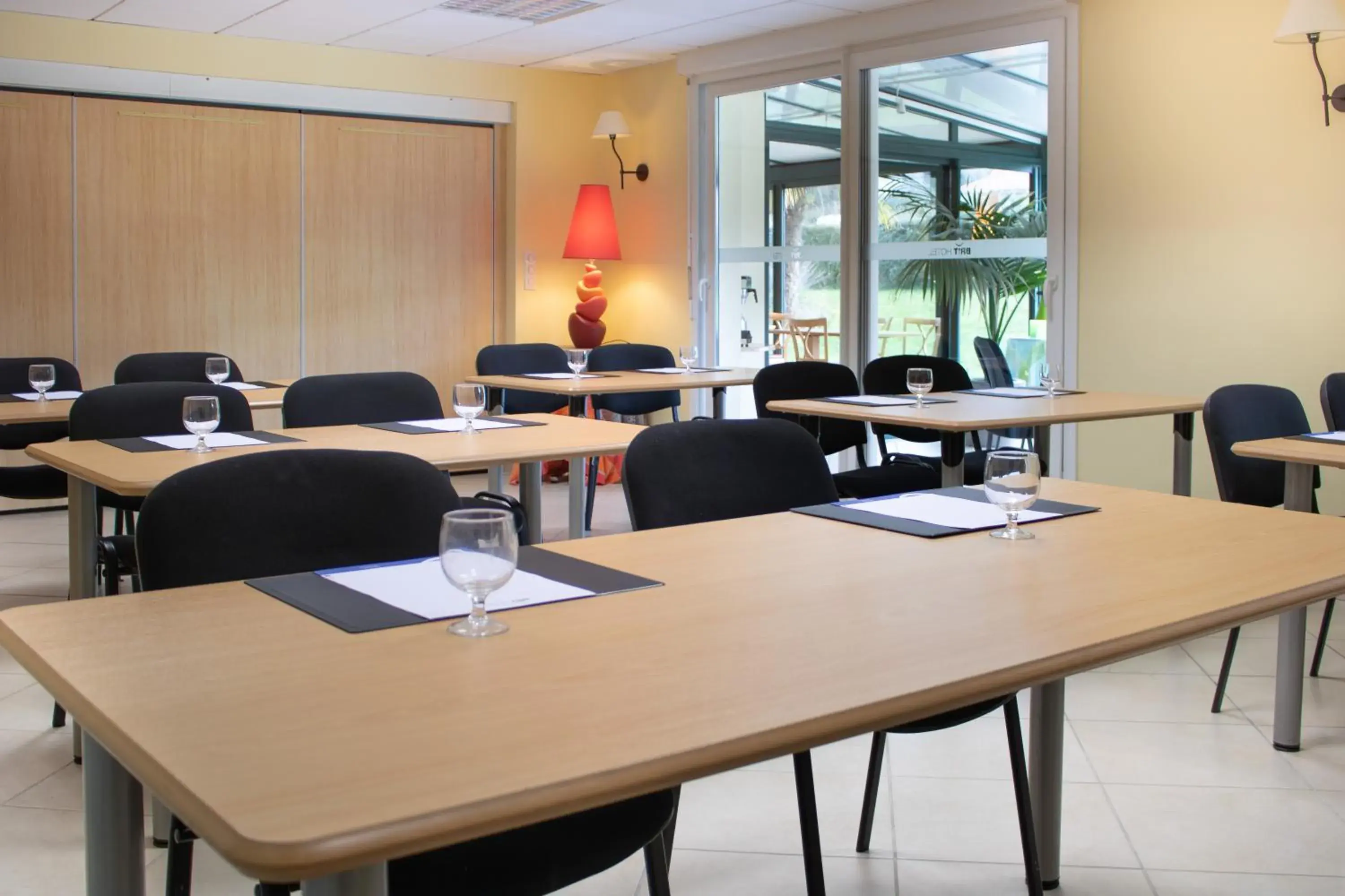 Brit Hotel Châteaudun Brit Hotel Châteaudun