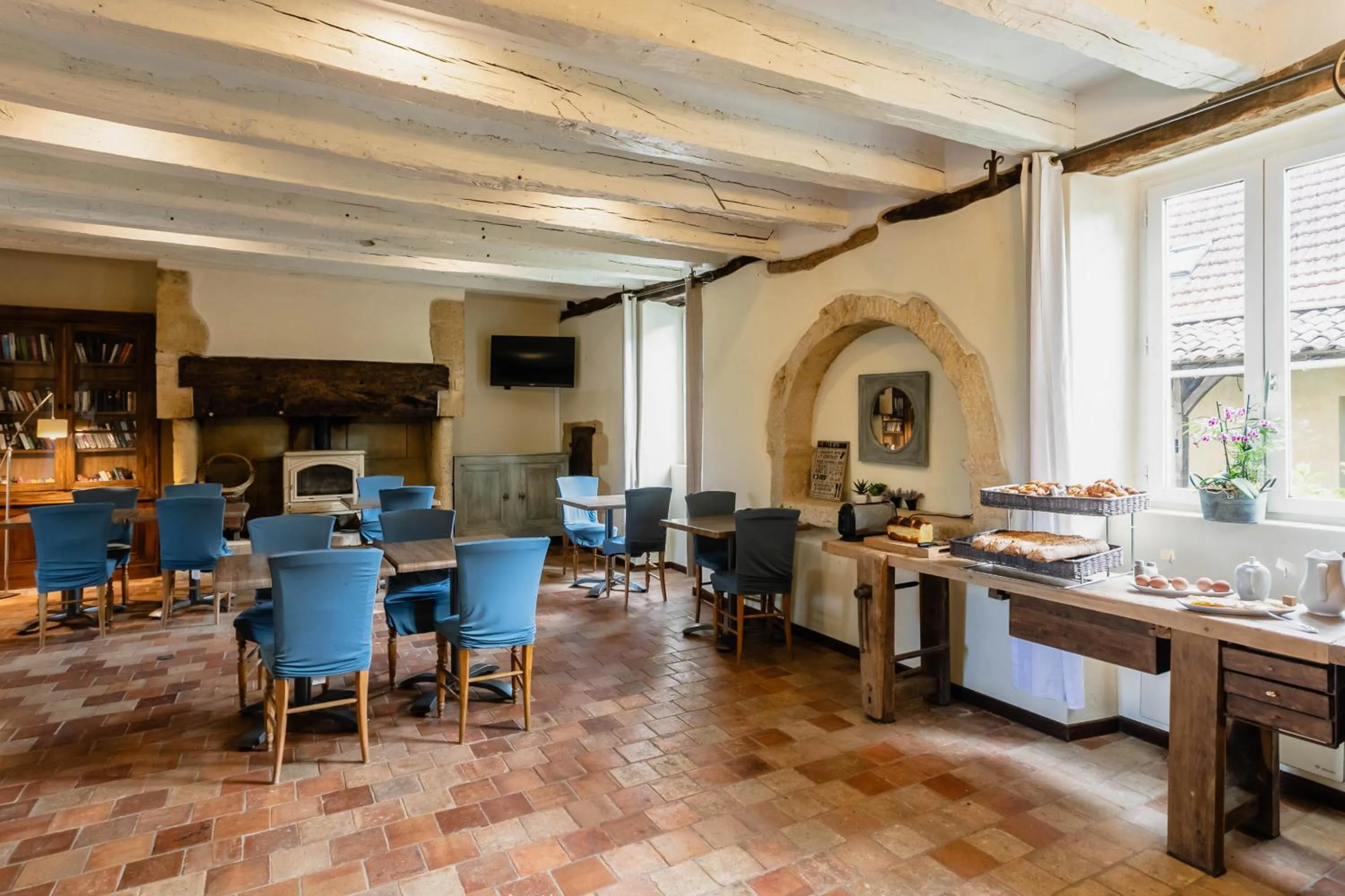 Restaurant/places to eat in Hôtel de la Ferme Lamy