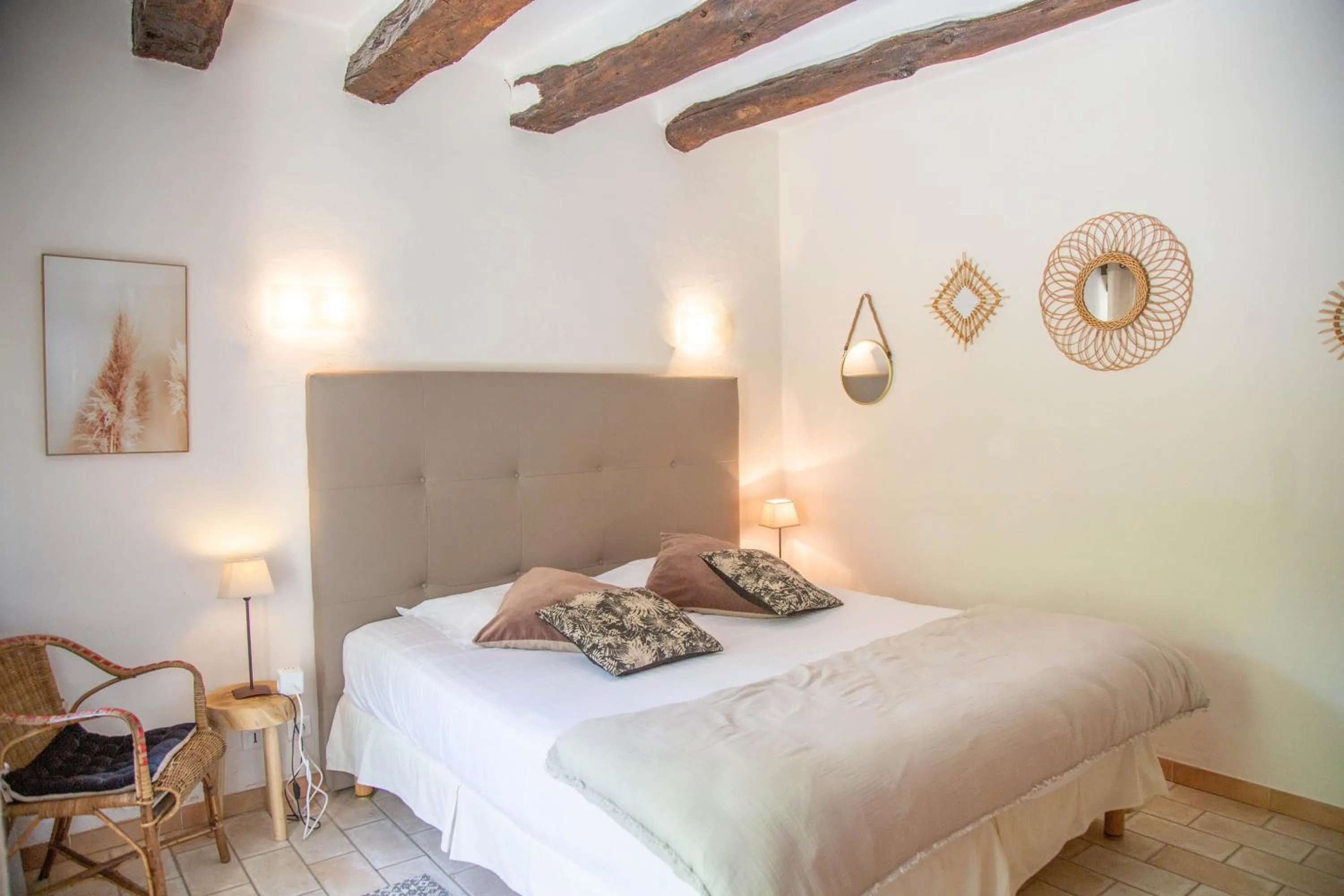 Bedroom, Bed in Hôtel de la Ferme Lamy