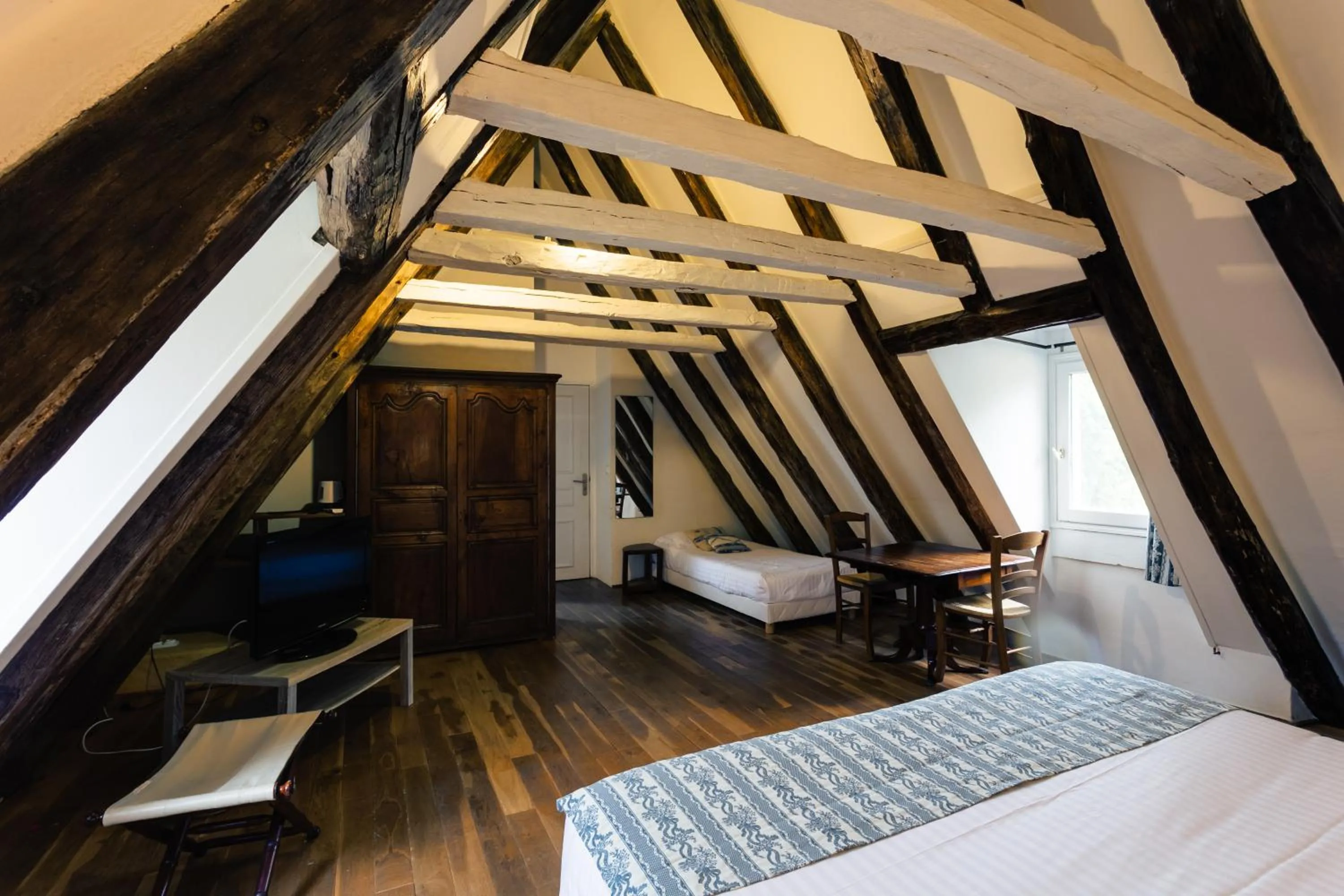 Bedroom, Bed in Hôtel de la Ferme Lamy