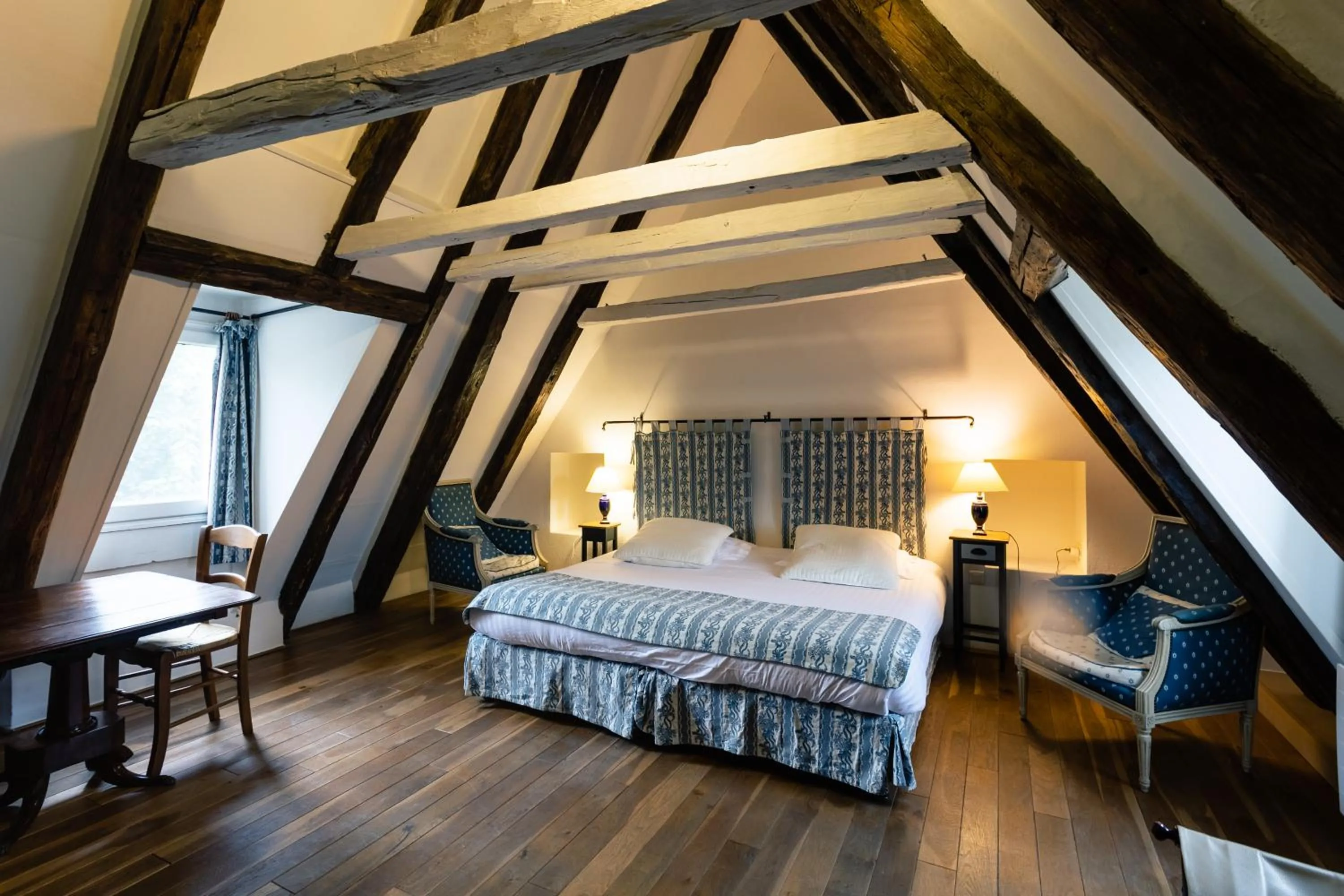 Bedroom, Bed in Hôtel de la Ferme Lamy