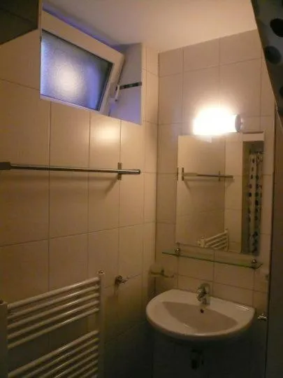 Bathroom in Houseboat Vliegenbos