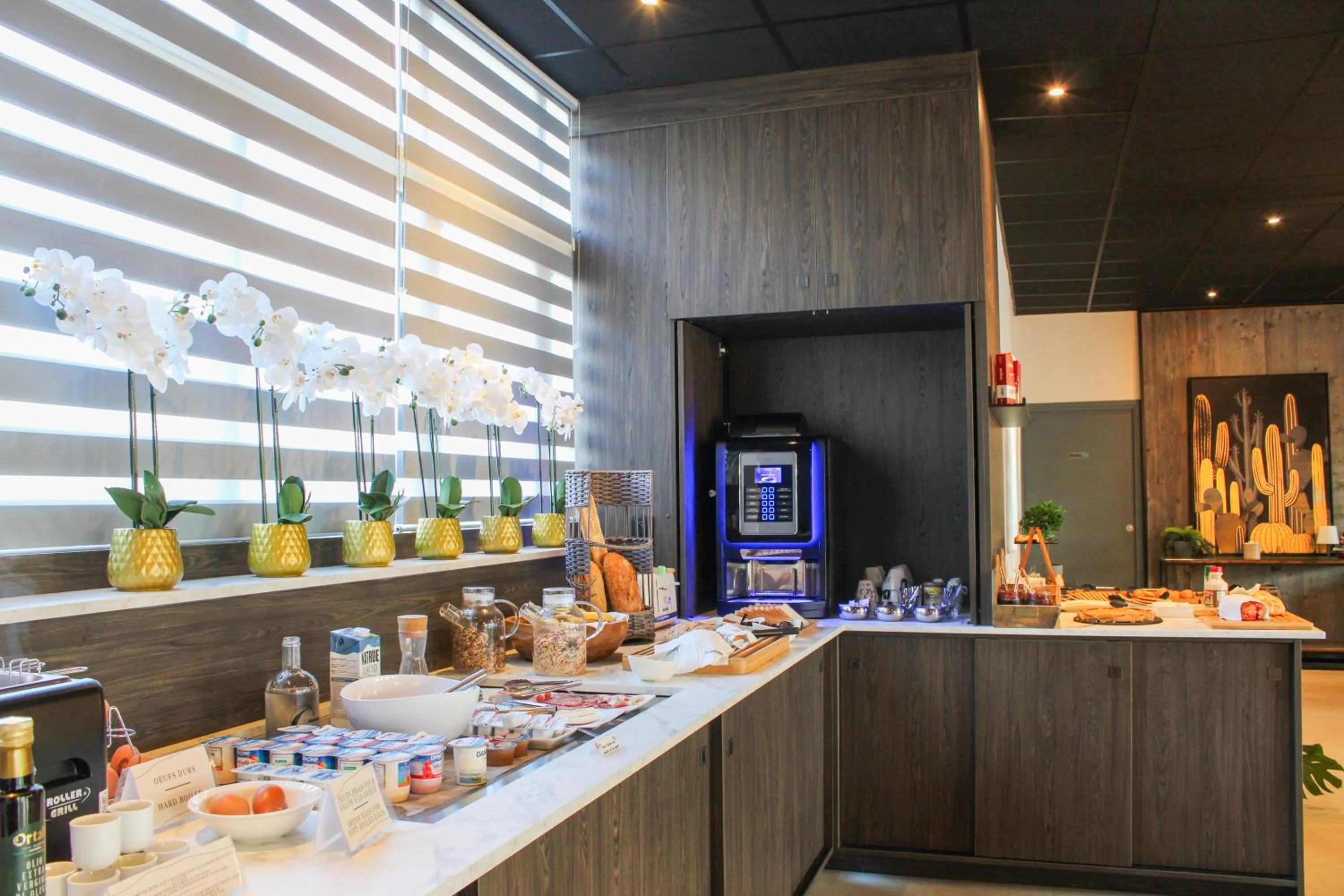 Breakfast in The Originals Boutique, Hôtel Neptune, Montpellier Sud