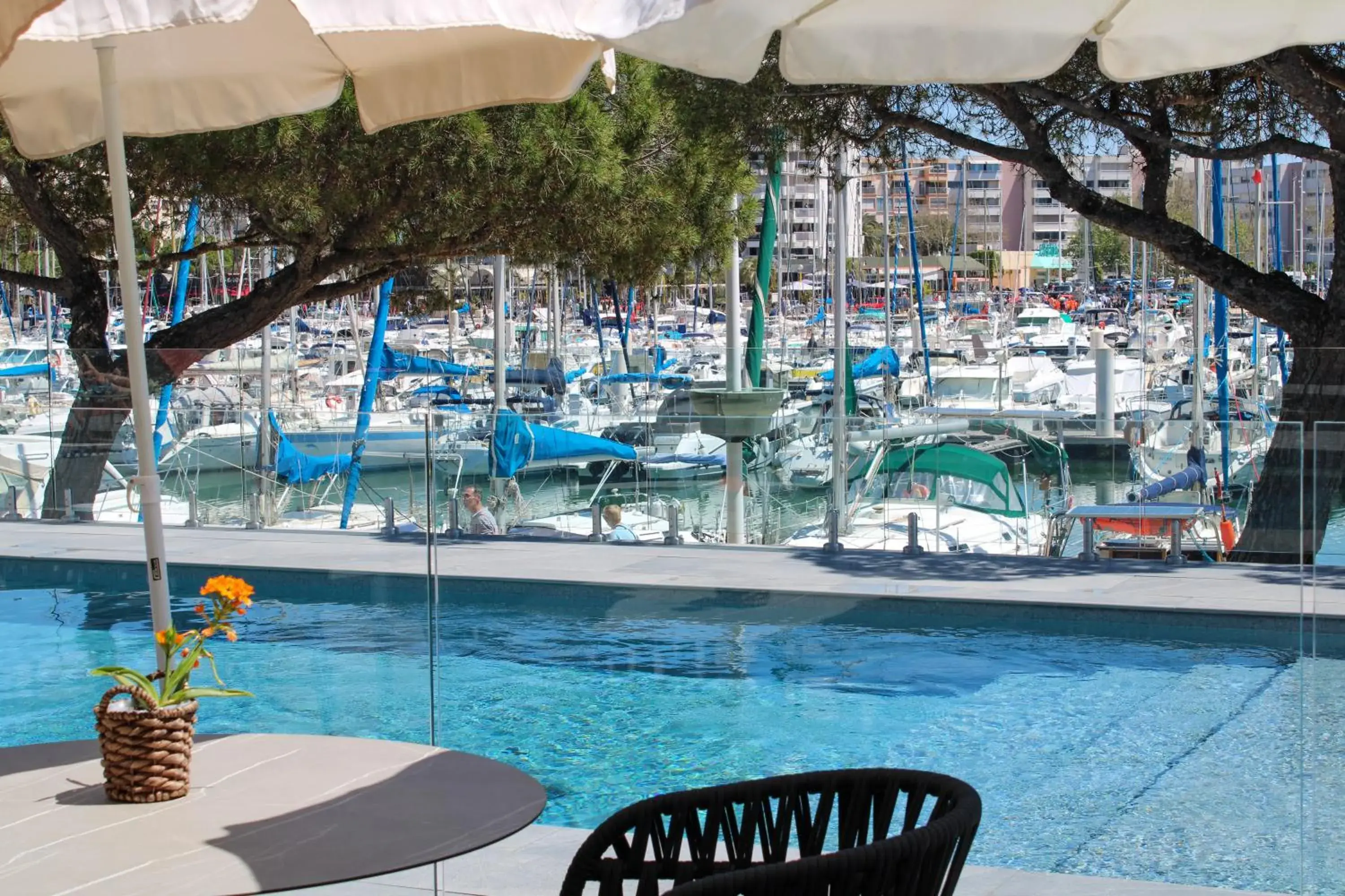 Swimming pool in The Originals Boutique, Hôtel Neptune, Montpellier Sud Swimming pool in The Originals Boutique, Hôtel Neptune, Montpellier Sud