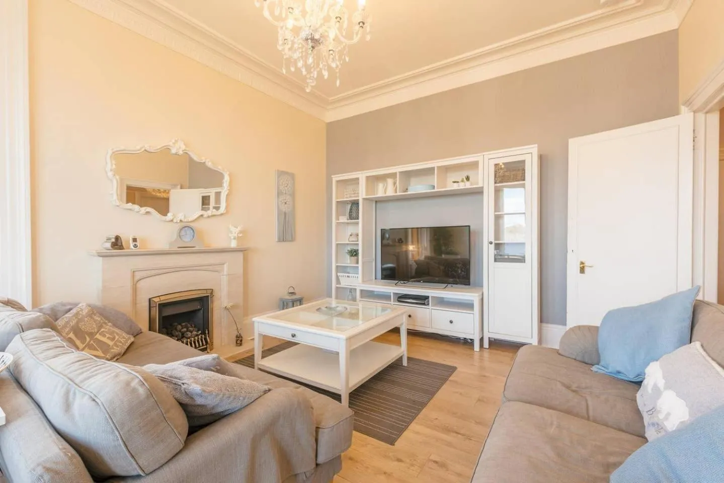 TV and multimedia in Arran View
