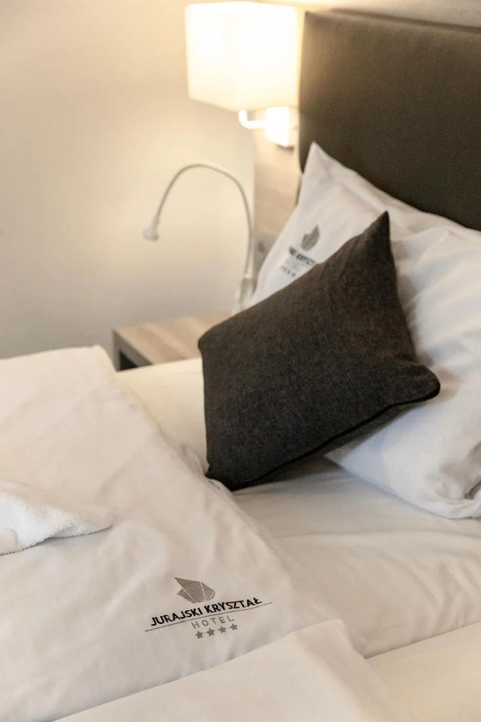 Bed in Jurajski Kryształ