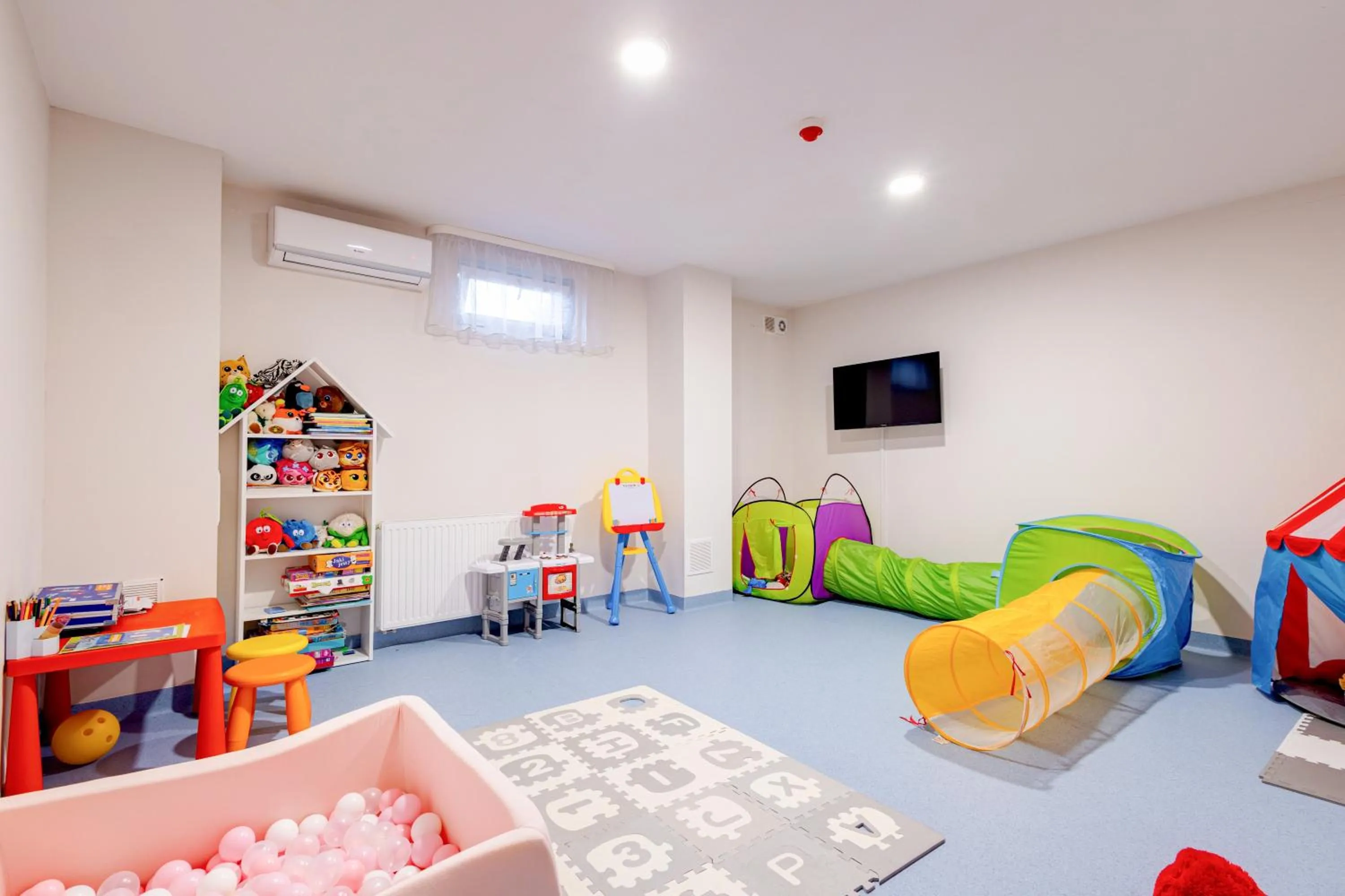 Kids's club in Jurajski Kryształ