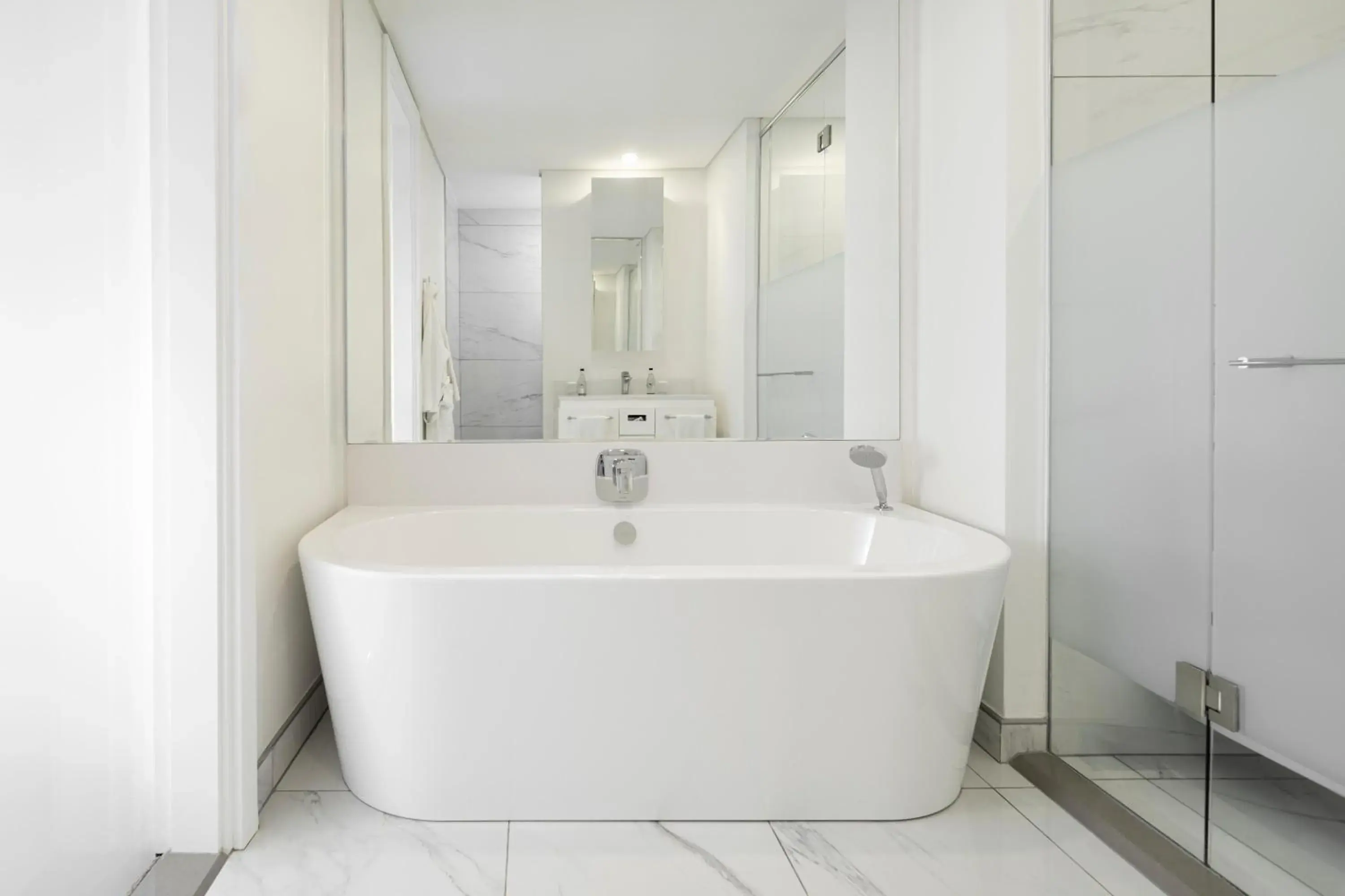 Superior Apartment in The Leonardo Superior Apartment in The Leonardo