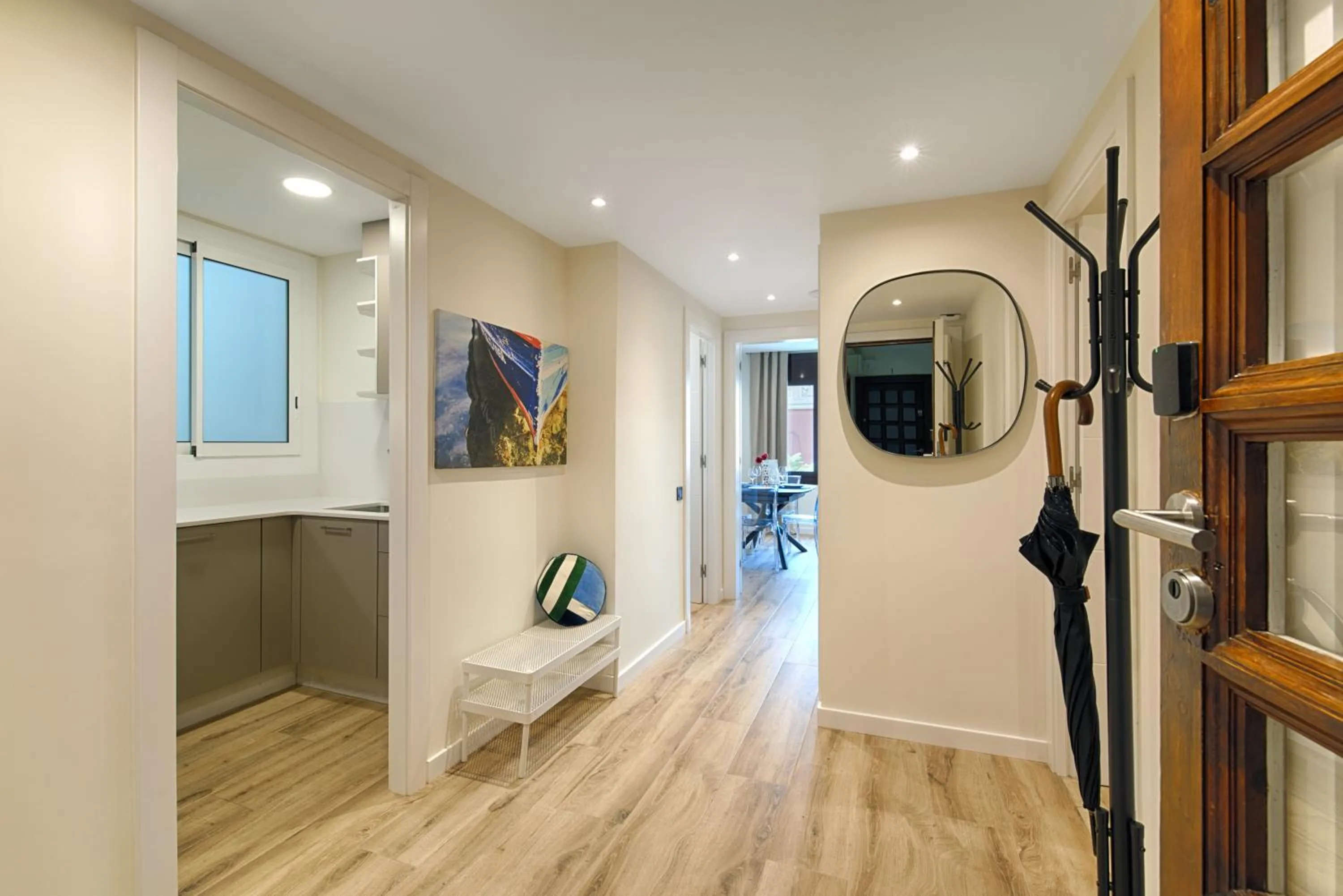 Eixample Building Apartments by Mercedes Heritage