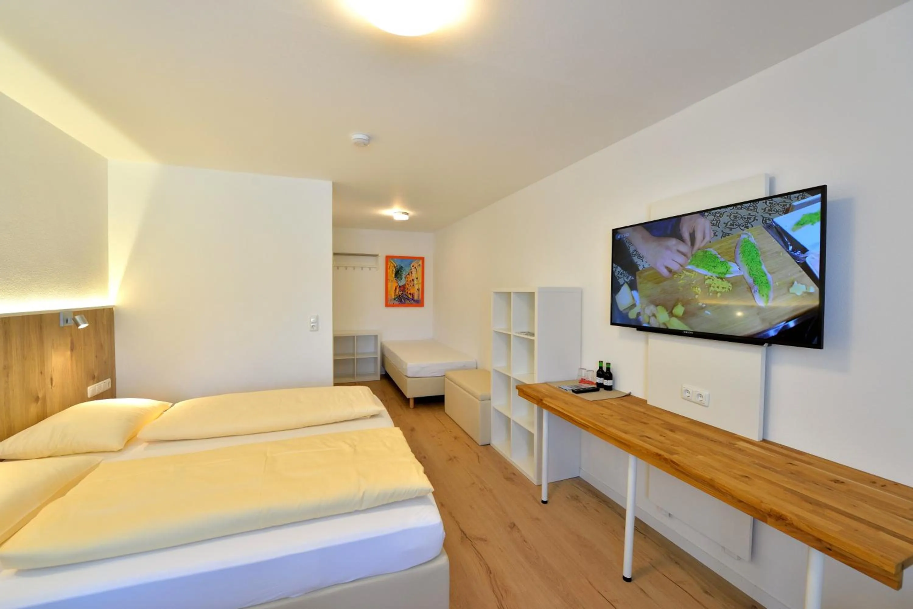 Photo of the whole room, Bed in Hotel Garni Pension Gambrinus