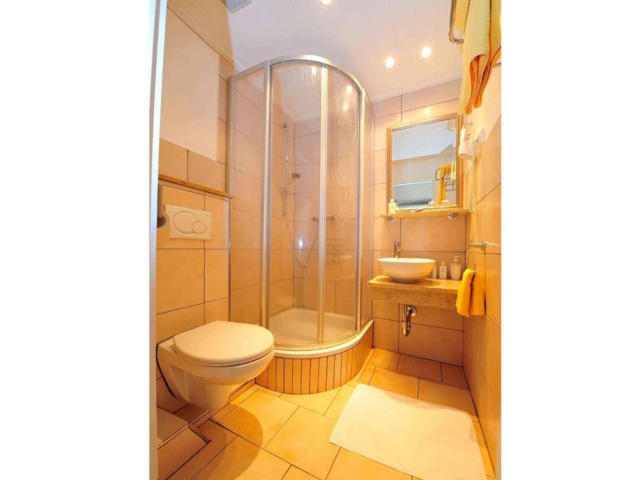 Bathroom in Hotel Garni Pension Gambrinus