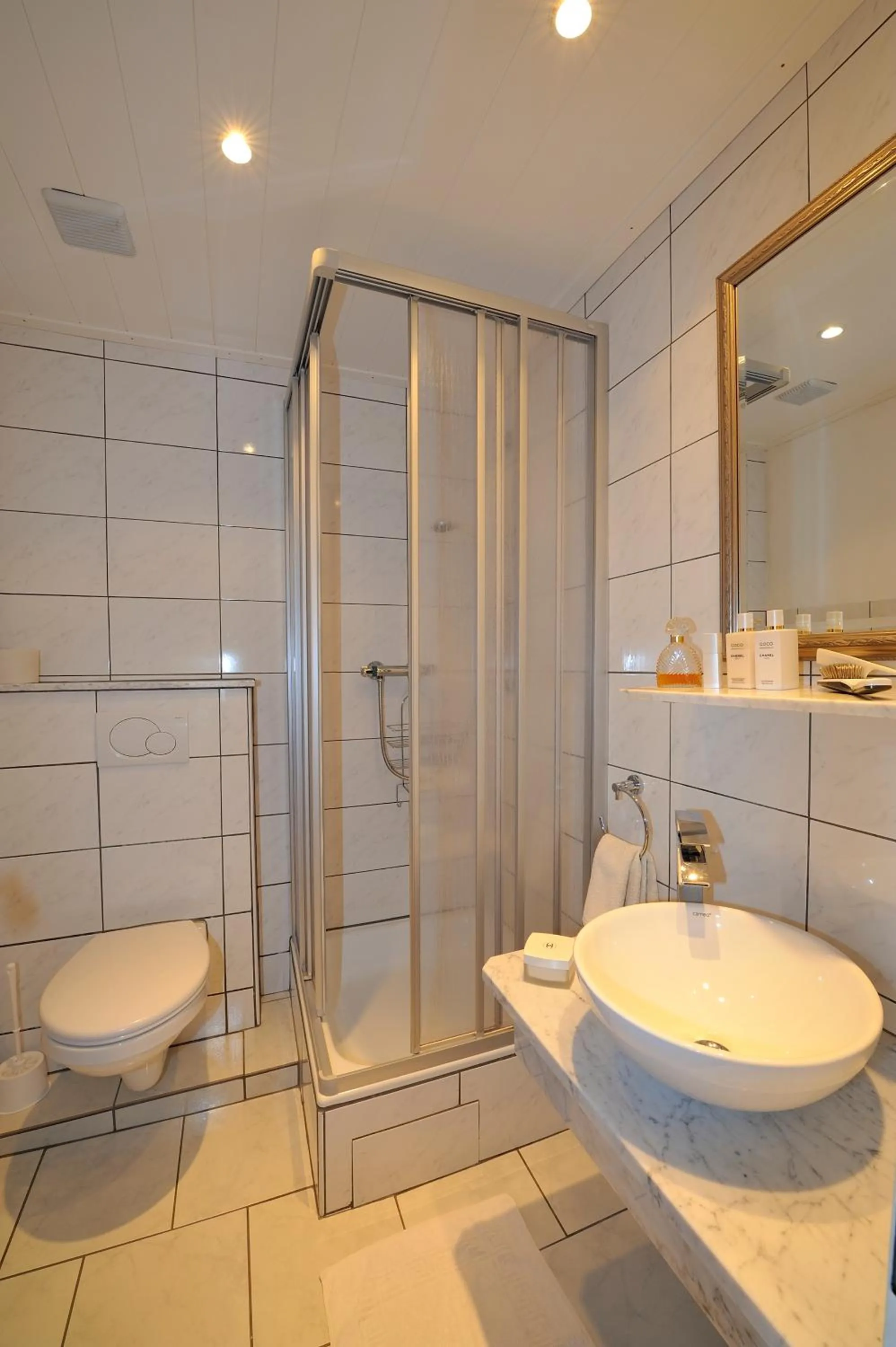 Bathroom in Hotel Garni Pension Gambrinus