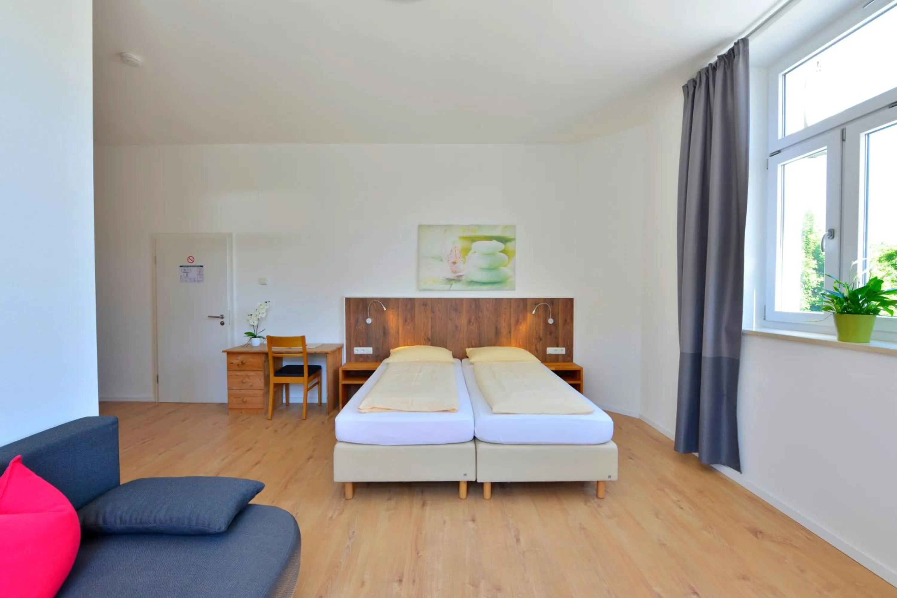 Photo of the whole room, Bed in Hotel Garni Pension Gambrinus