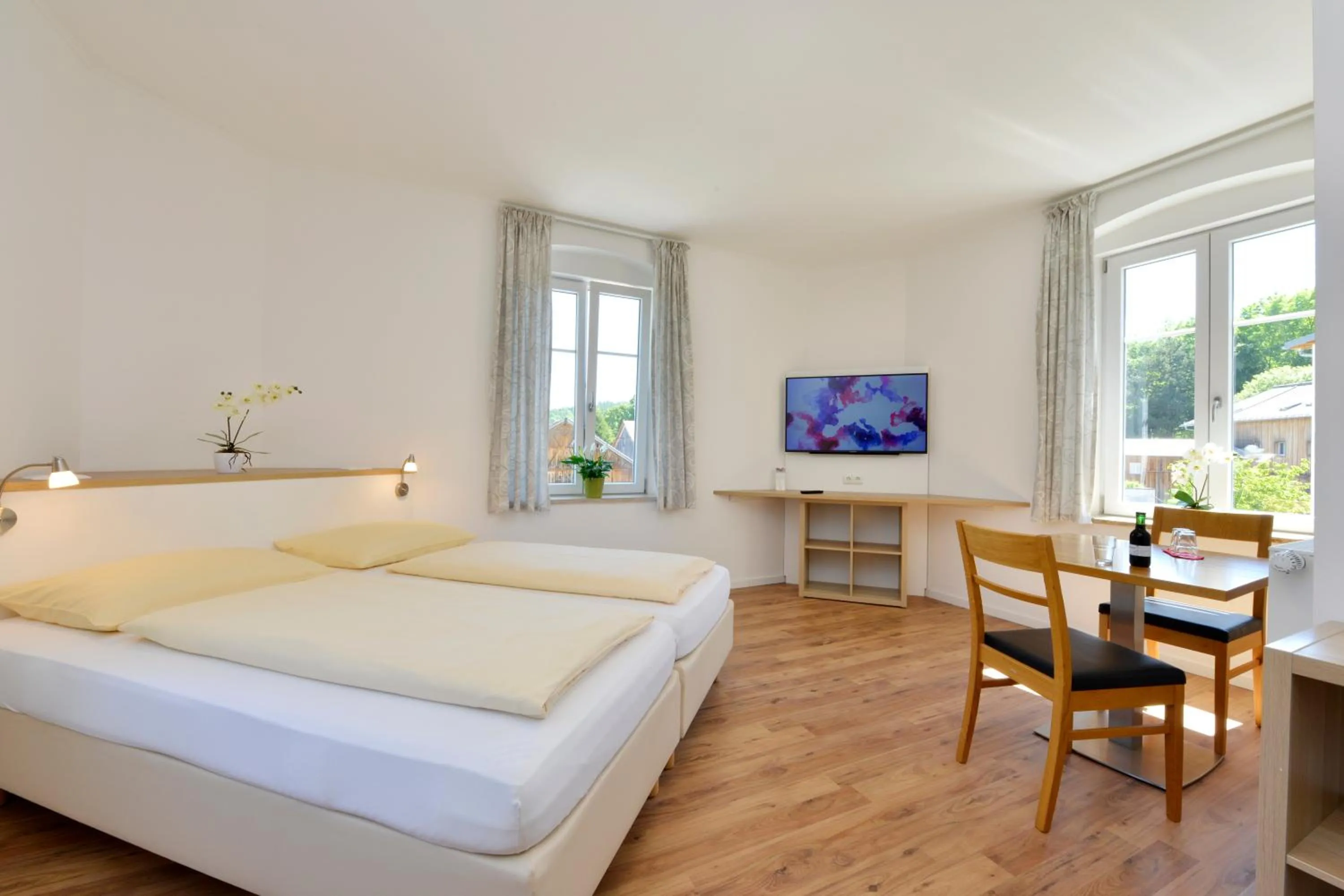 Photo of the whole room, Bed in Hotel Garni Pension Gambrinus
