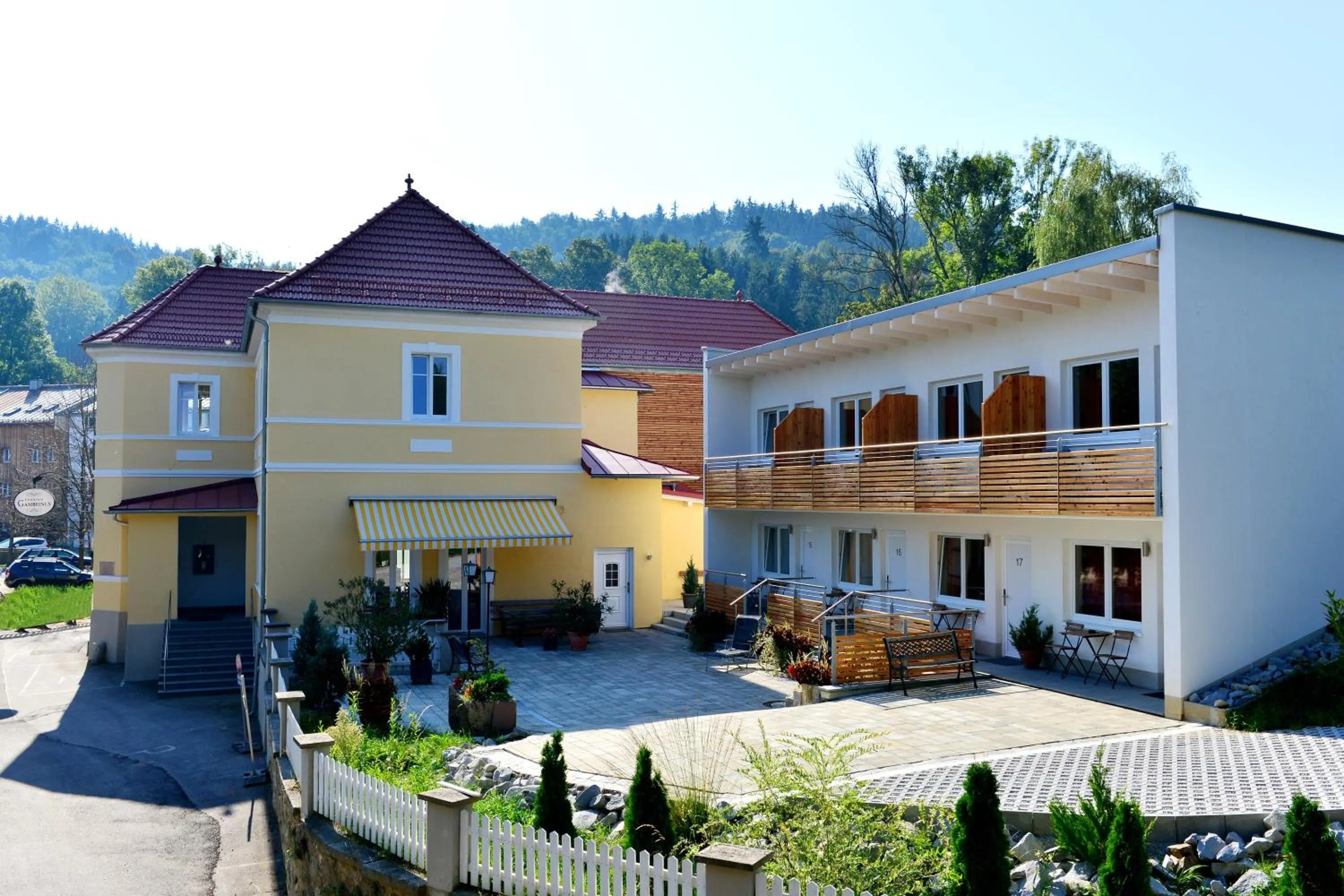 Property building in Hotel Garni Pension Gambrinus