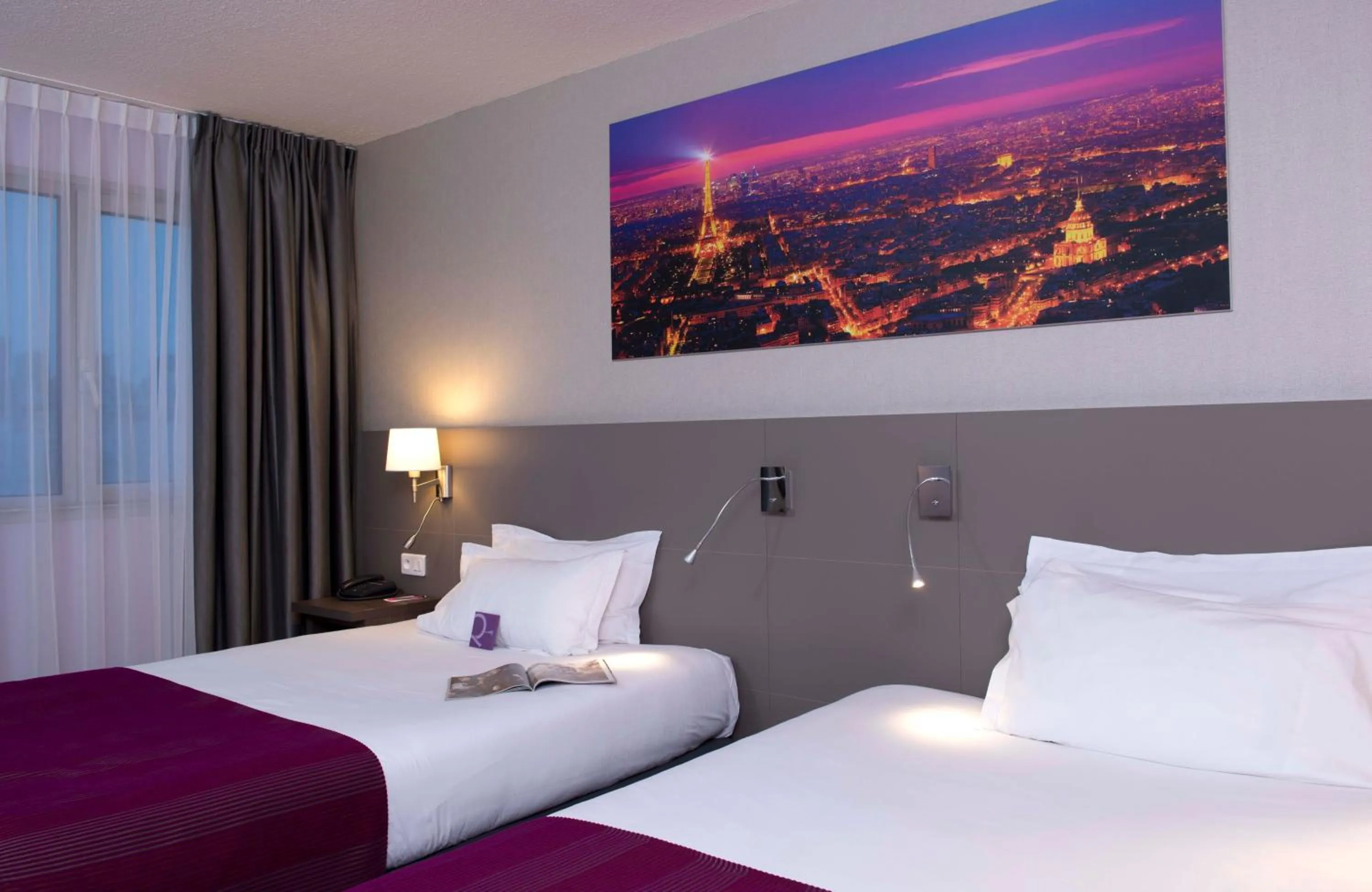 Photo of the whole room, Bed in Mercure Paris 19 Philharmonie La Villette