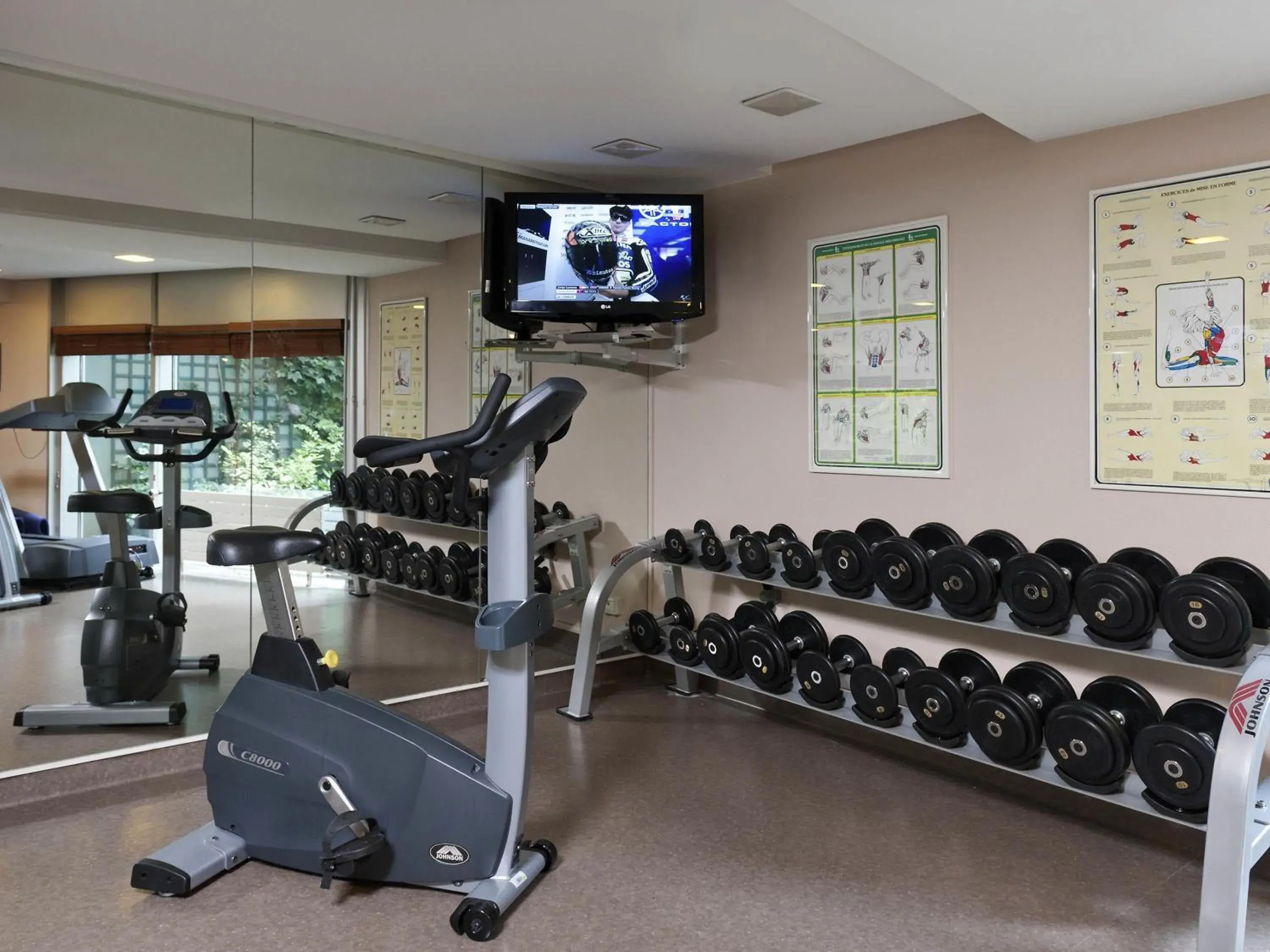 Fitness centre/facilities in Mercure Paris 19 Philharmonie La Villette Fitness centre/facilities in Mercure Paris 19 Philharmonie La Villette